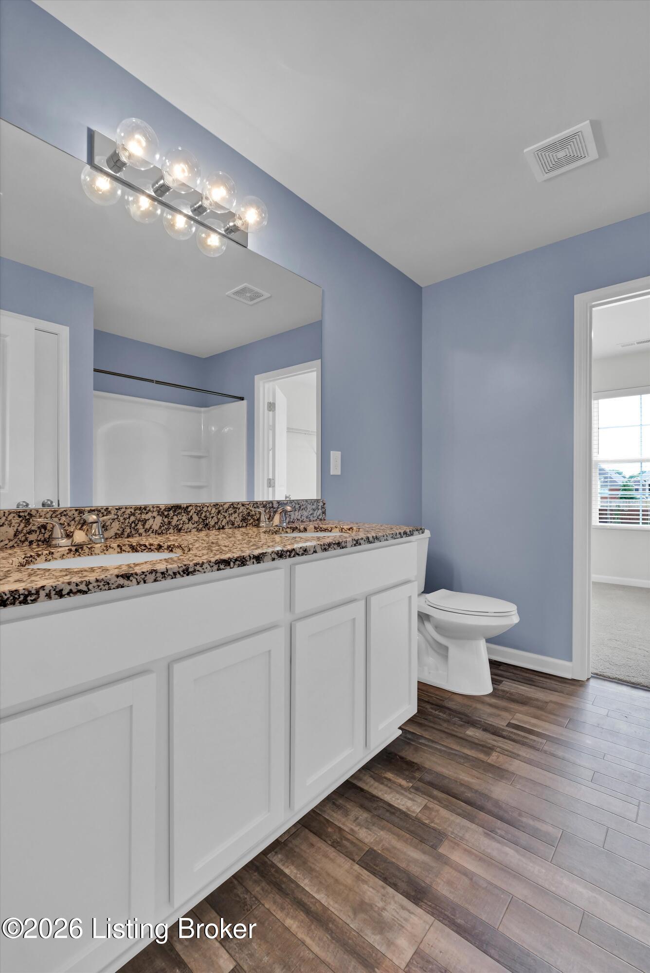 1061 Shady Brook Ln Property Photo 24