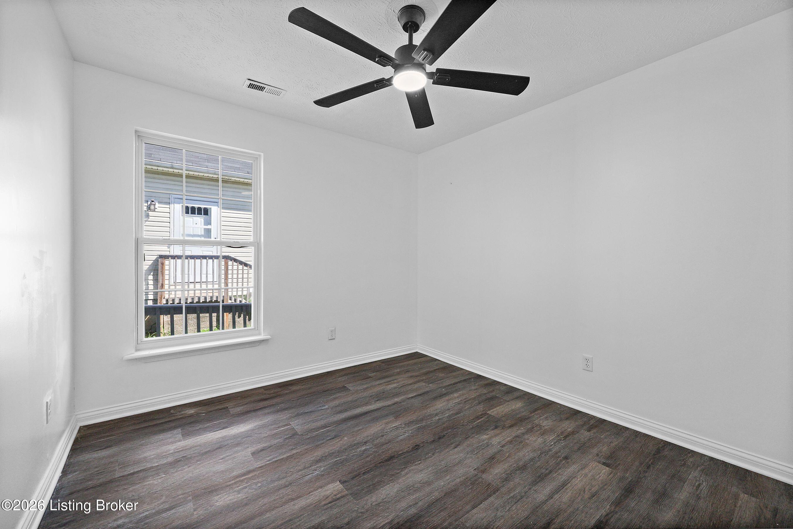 9808 Williamsborough Ln Property Photo 18