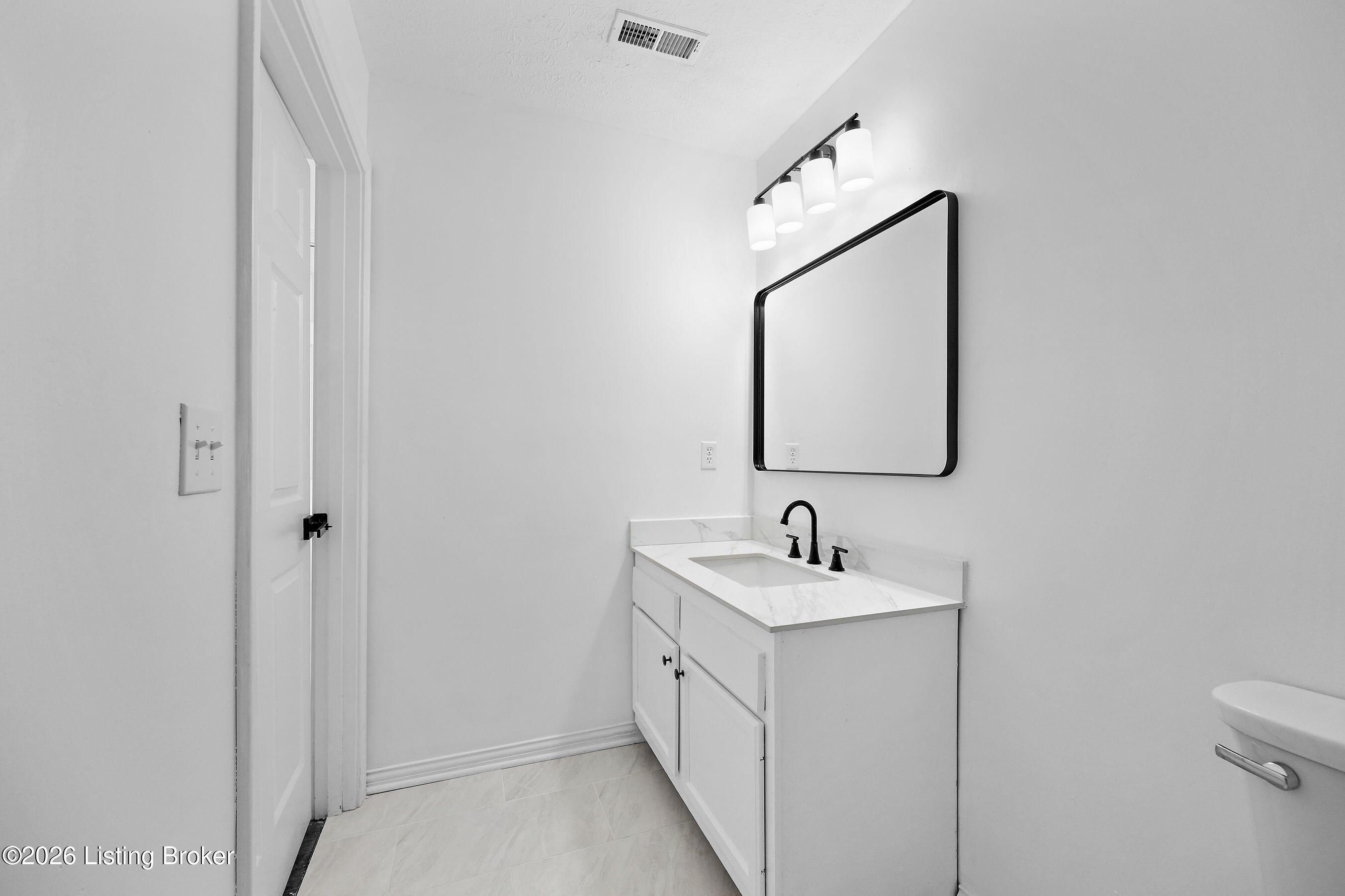 9808 Williamsborough Ln Property Photo 24
