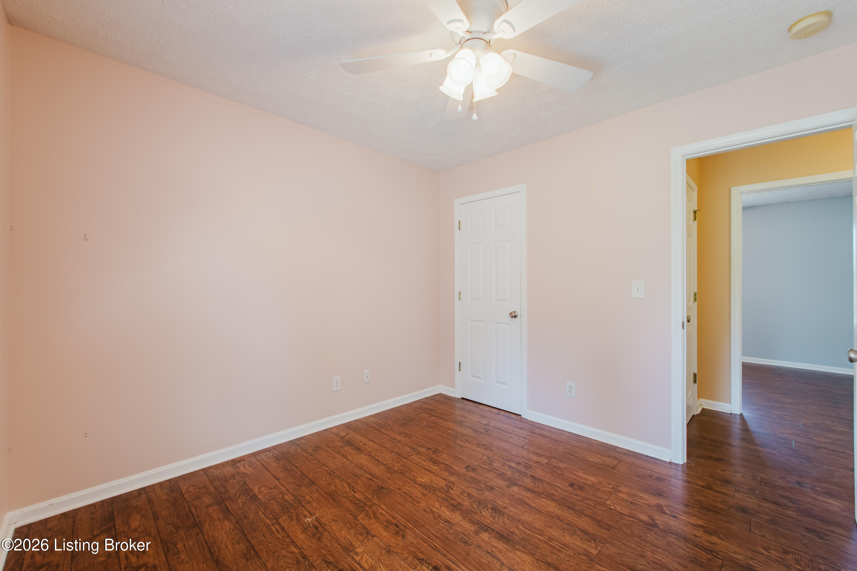 144 Glenview Dr Property Photo 15