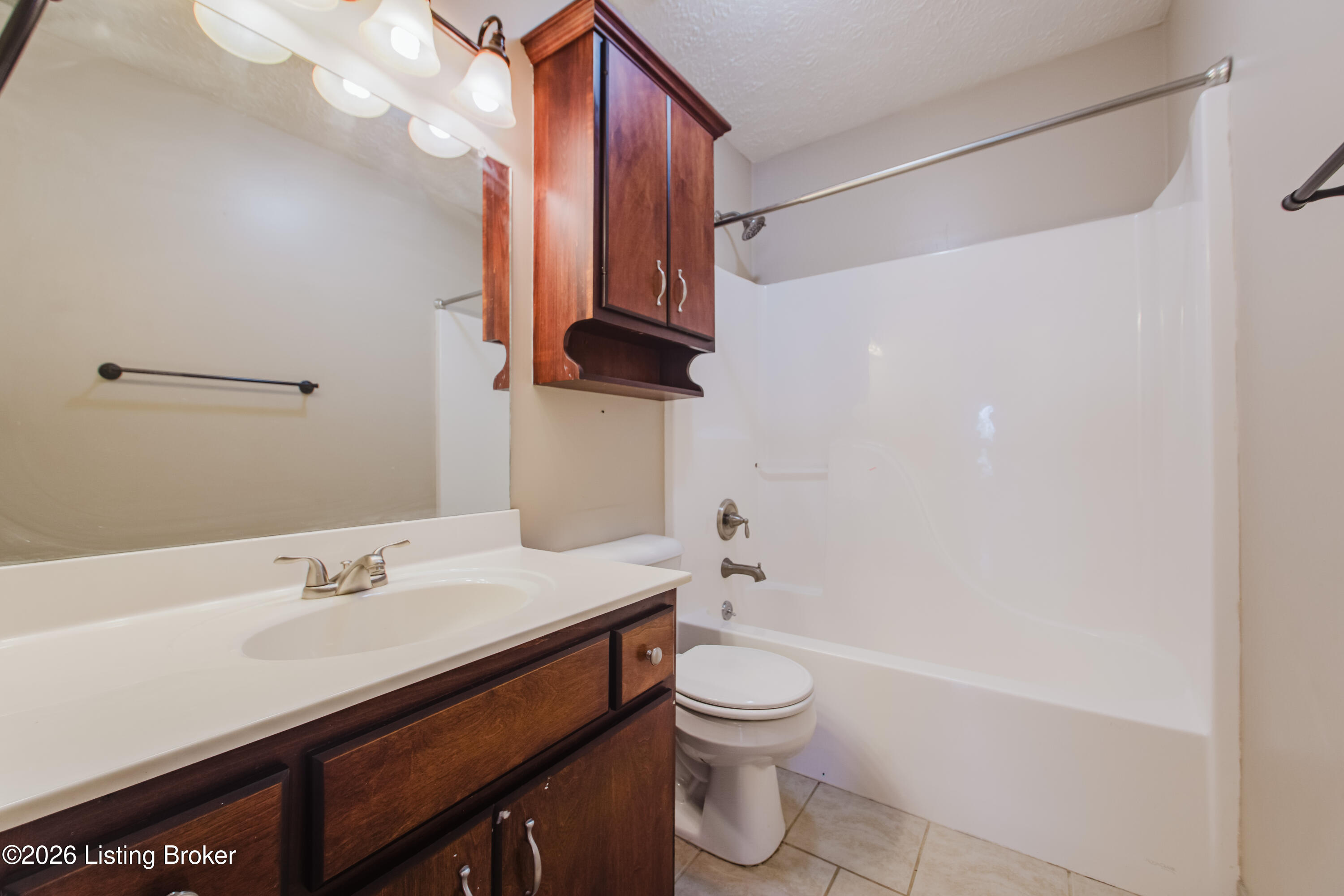 144 Glenview Dr Property Photo 17
