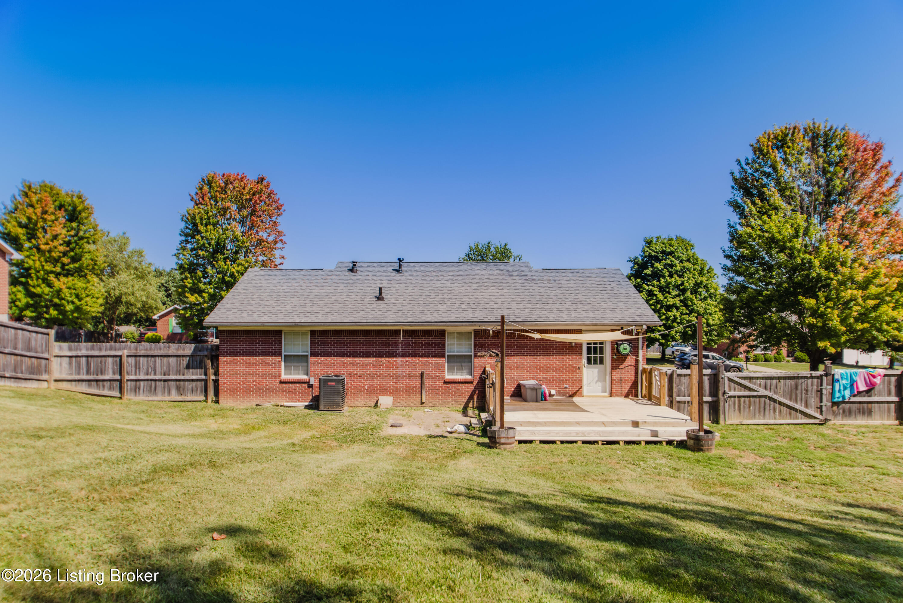 144 Glenview Dr Property Photo 31