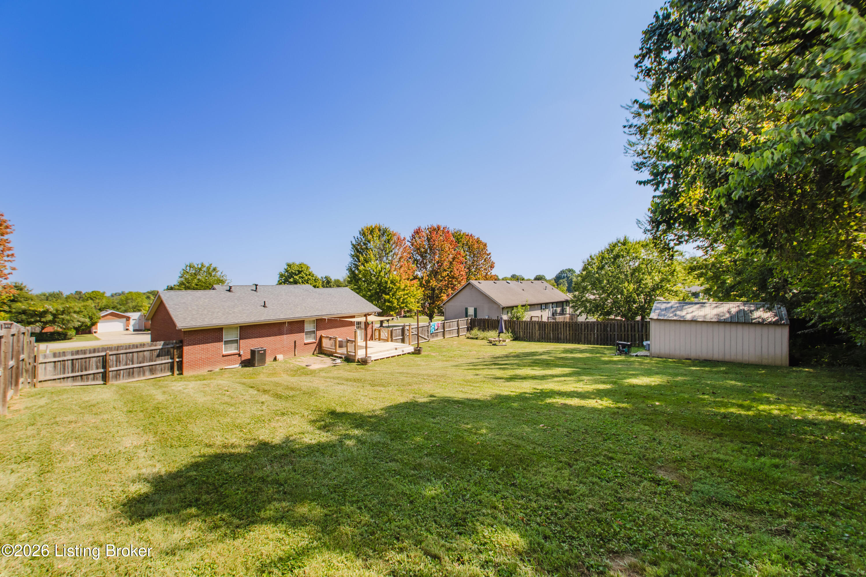144 Glenview Dr Property Photo 32