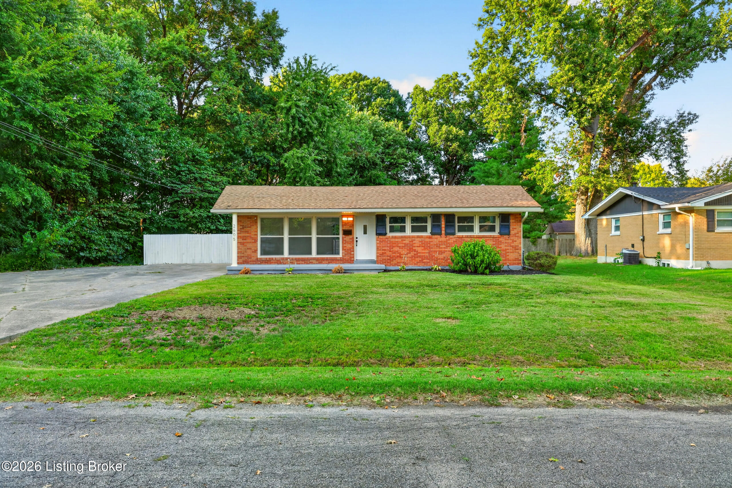 2605 Veronica Dr Property Photo 1