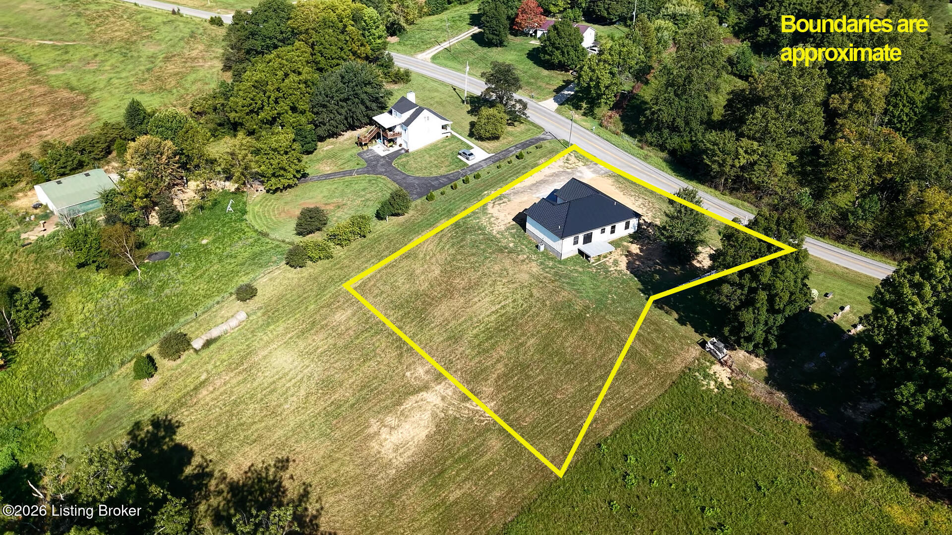 1330 Highway 401 Property Photo 4