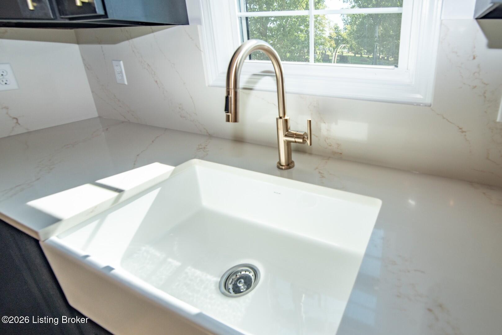 1330 Highway 401 Property Photo 20