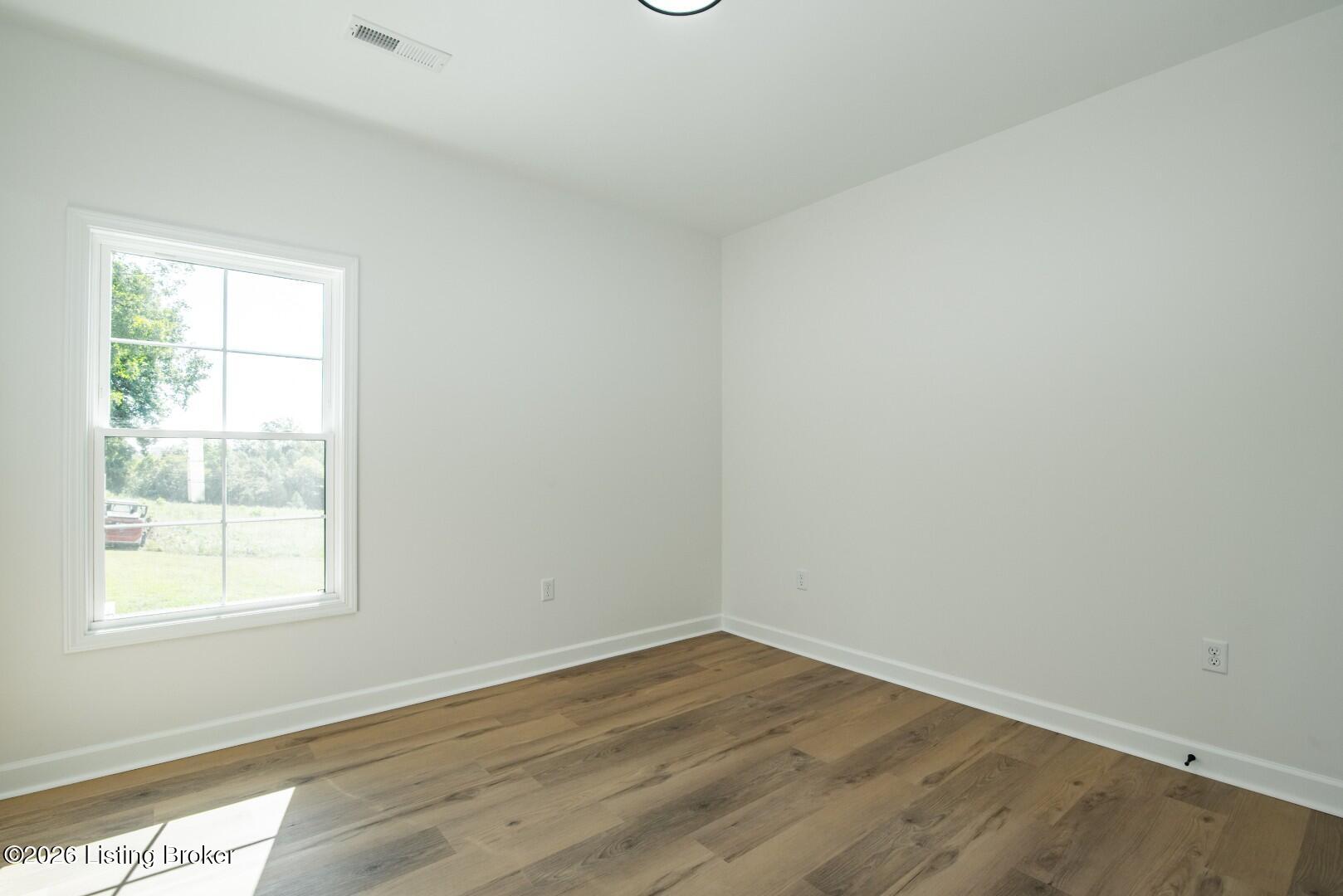 1330 Highway 401 Property Photo 39