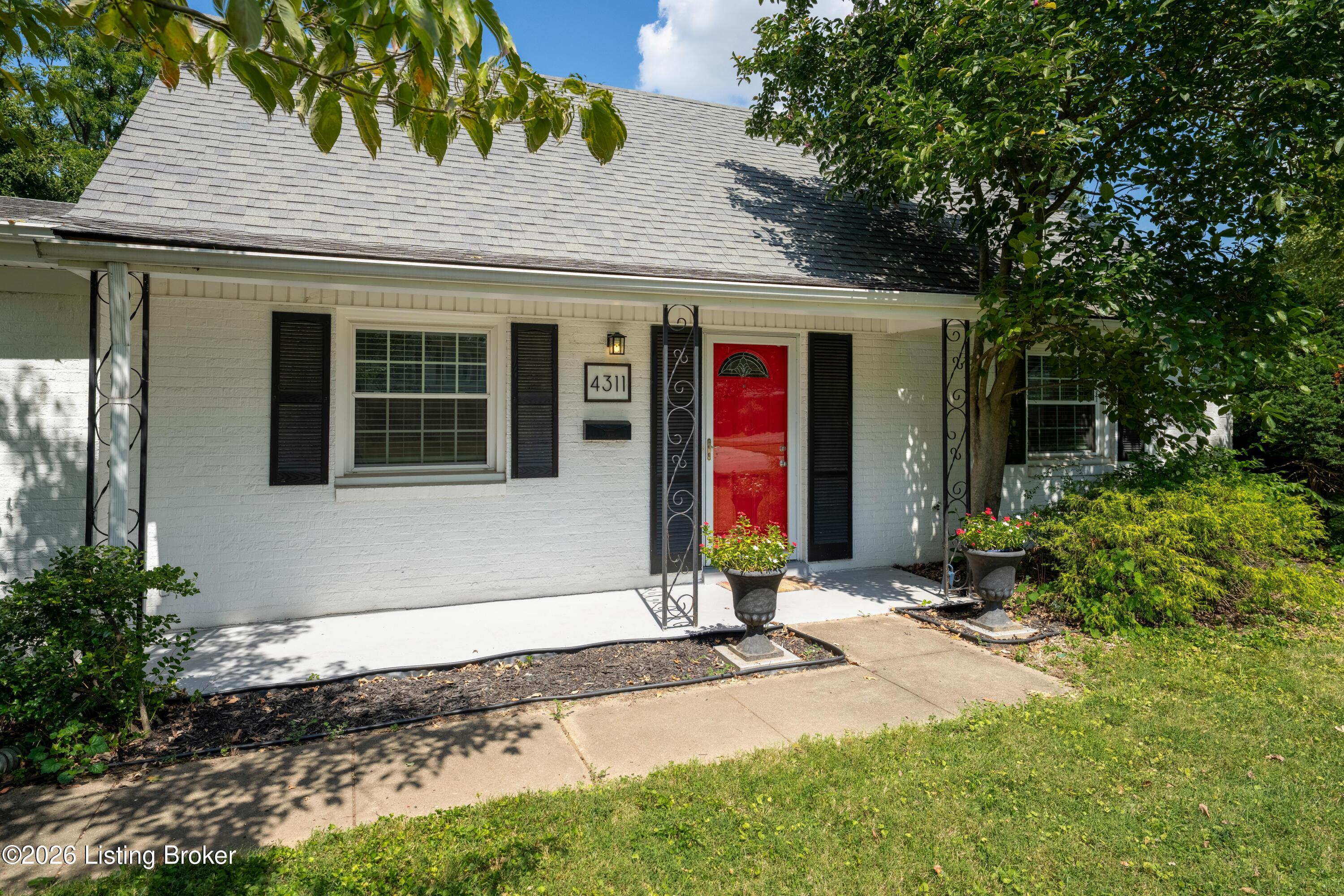 4311 Lynnbrook Dr Property Photo 3