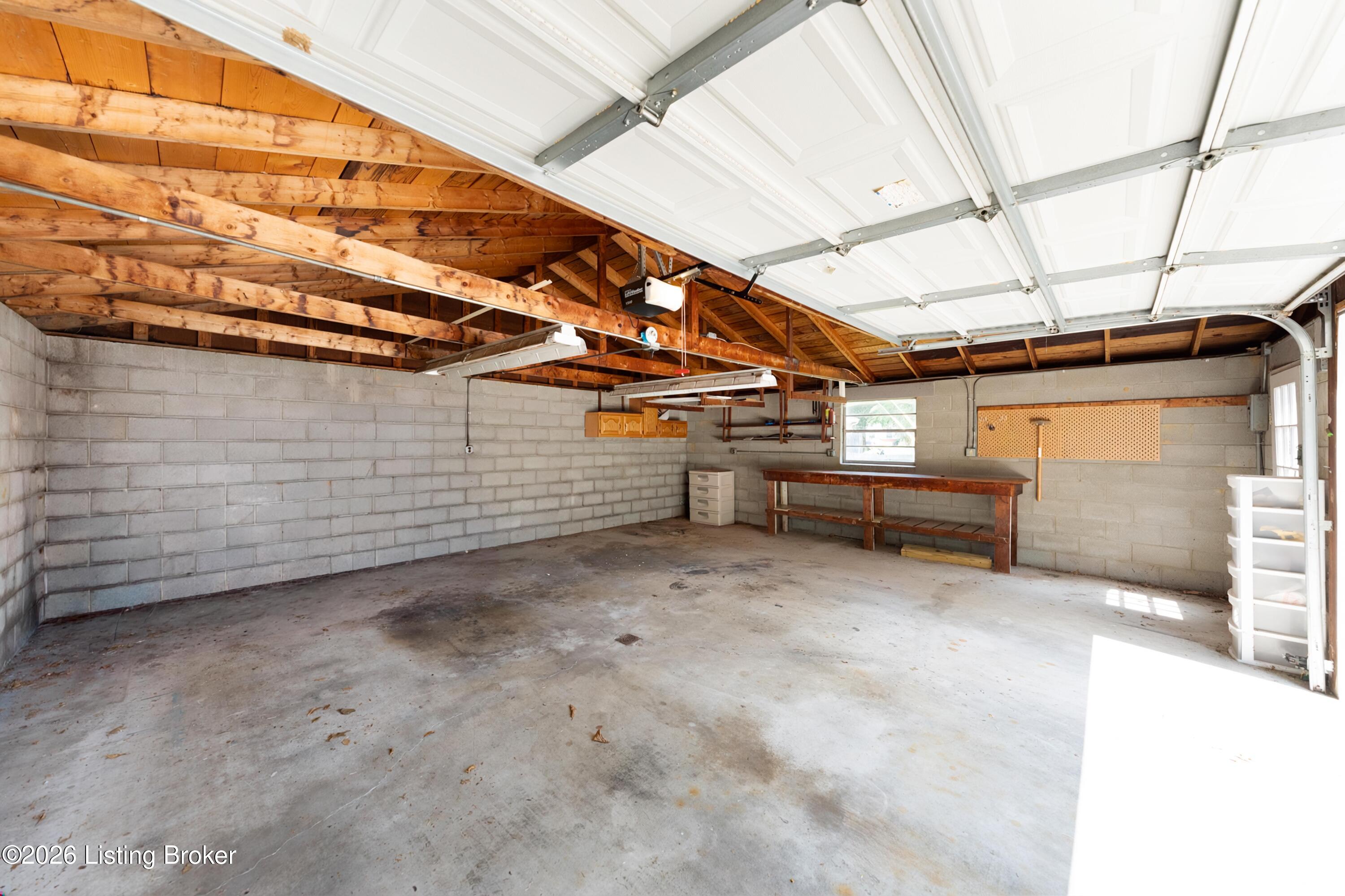 4311 Lynnbrook Dr Property Photo 39