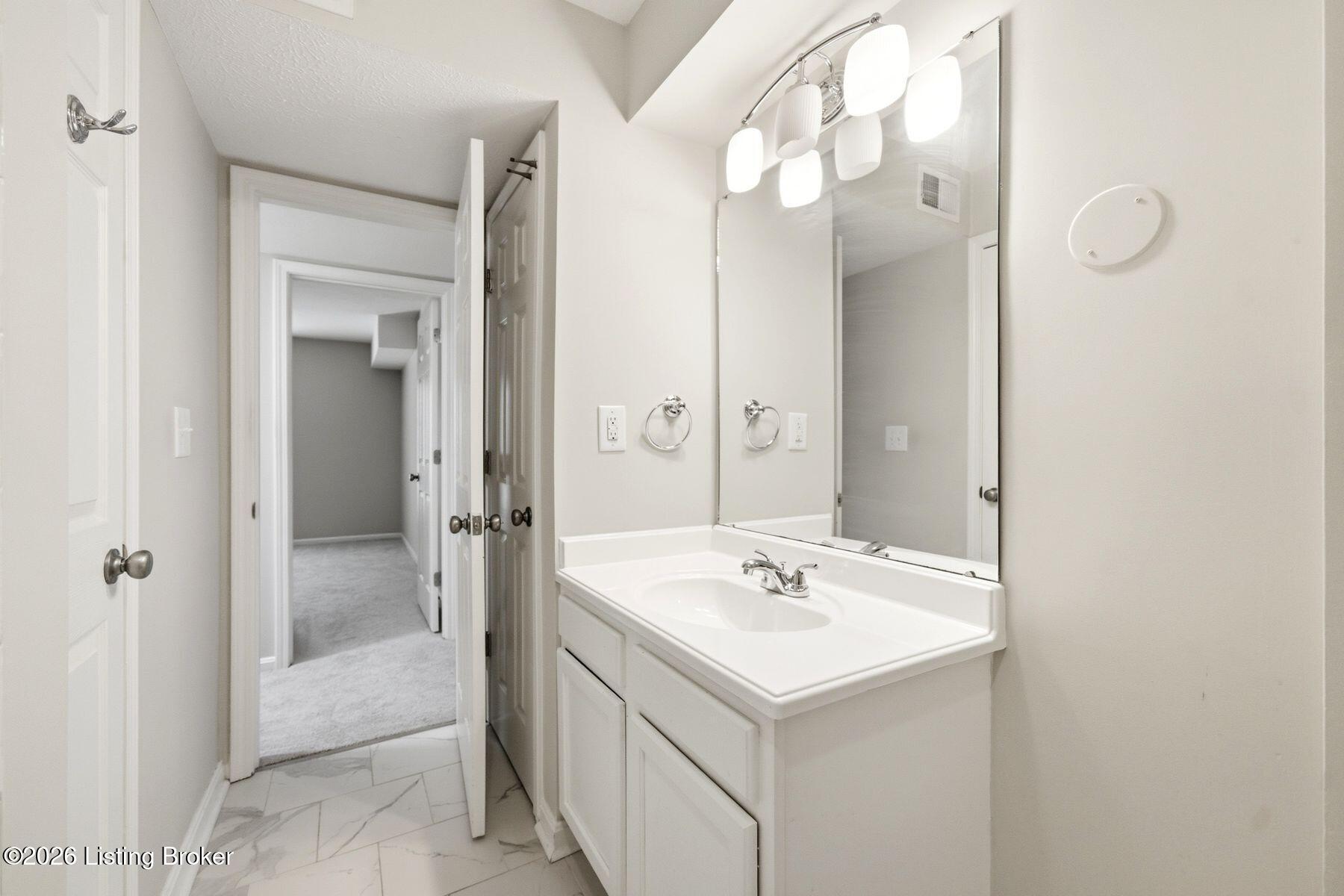 708 La Fontenay Ct Property Photo 22
