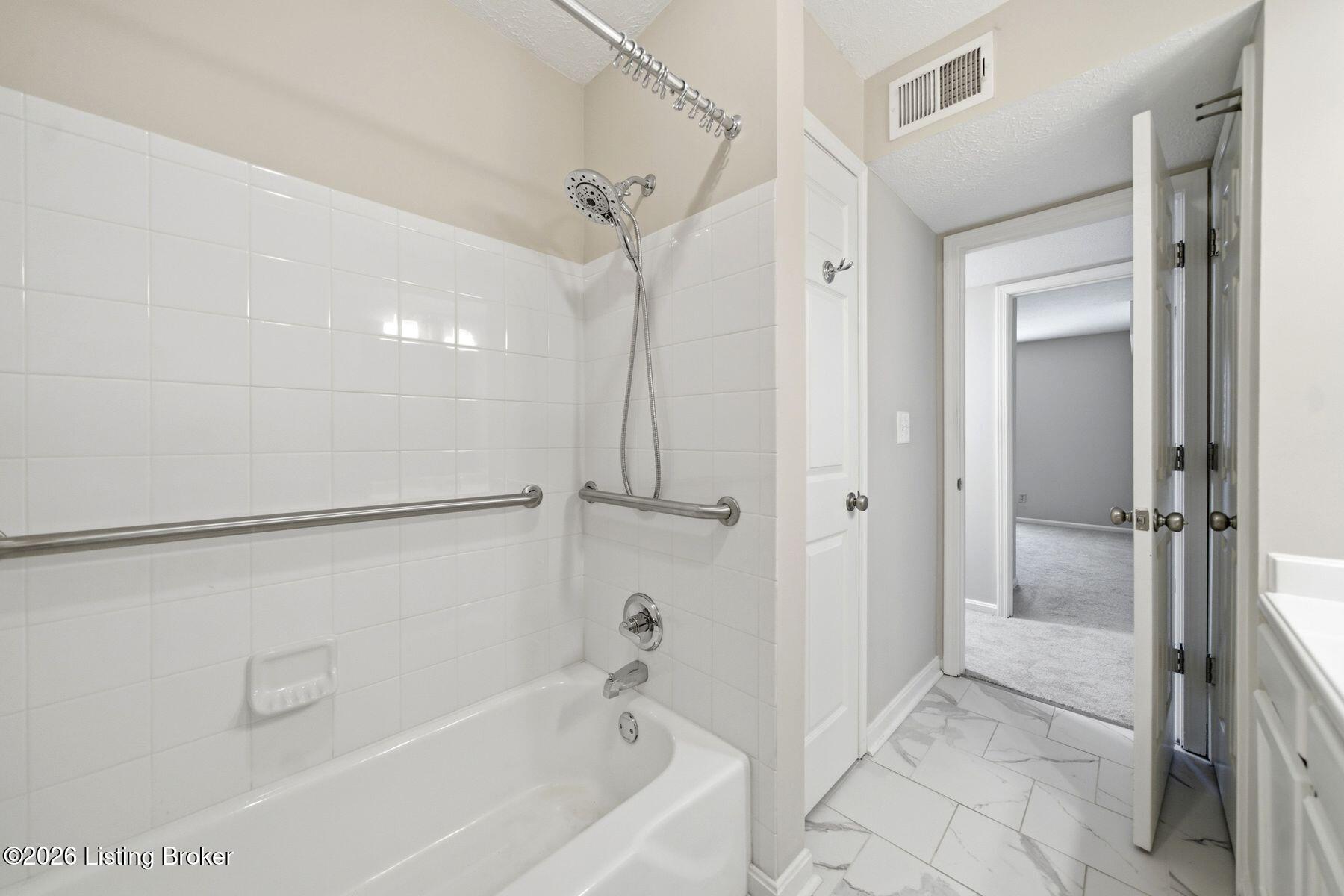 708 La Fontenay Ct Property Photo 23