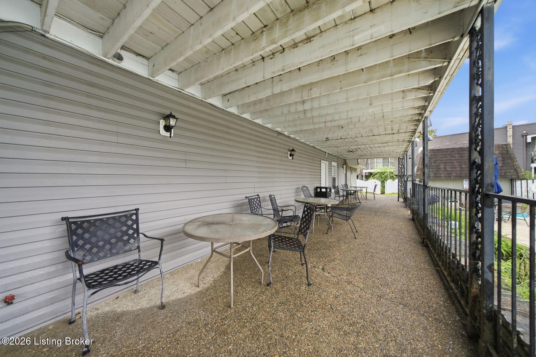 708 La Fontenay Ct Property Photo 41