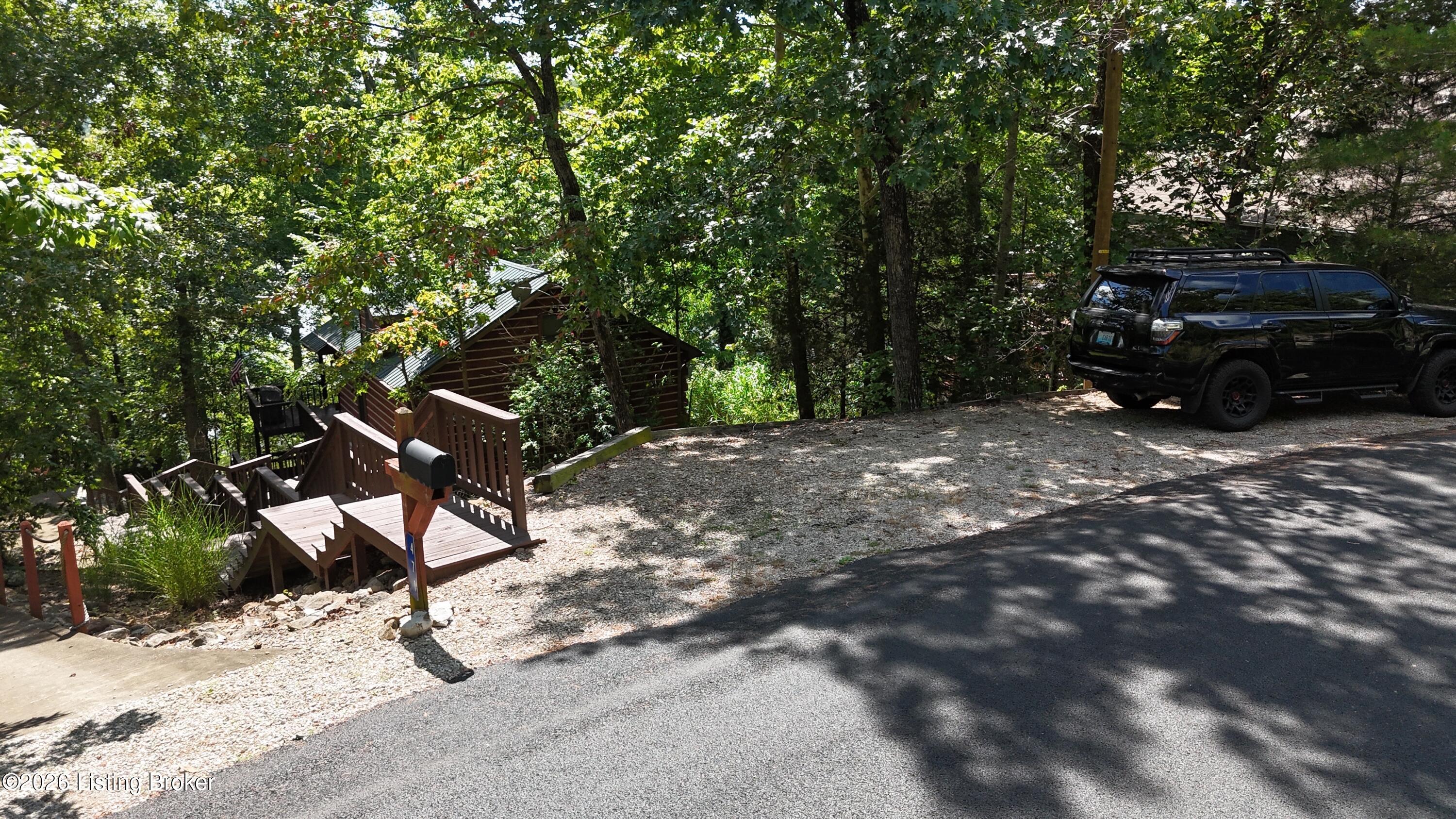 471 Timberlake Ln Property Photo 4