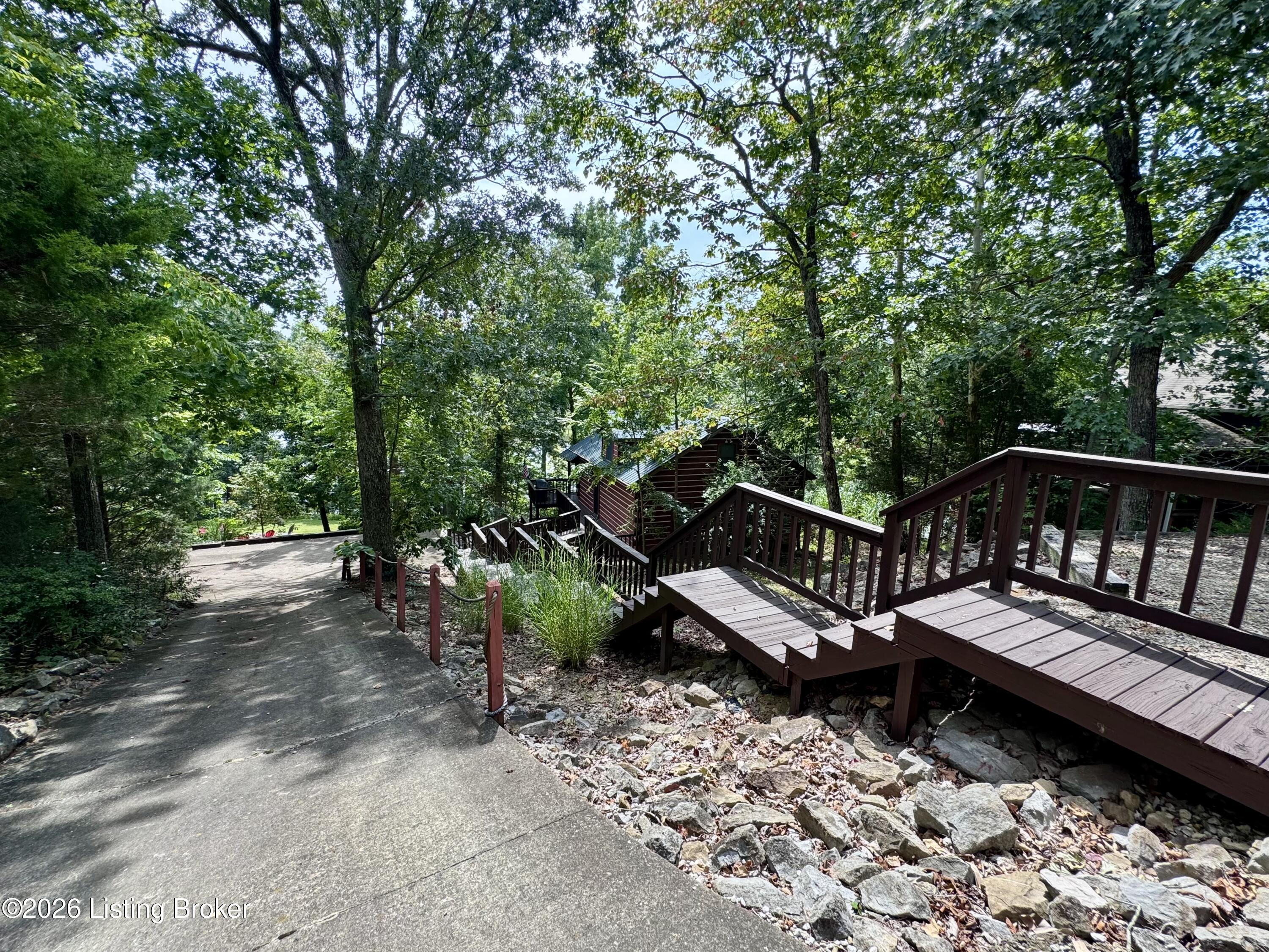 471 Timberlake Ln Property Photo 5