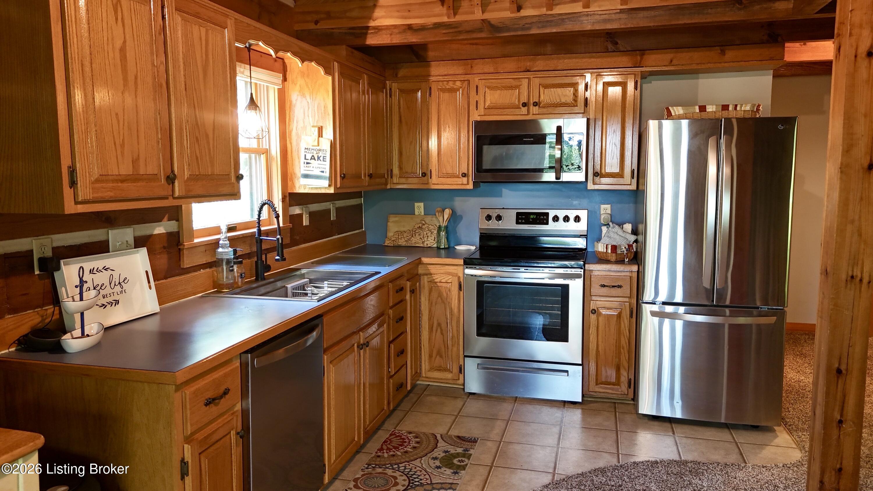 471 Timberlake Ln Property Photo 17