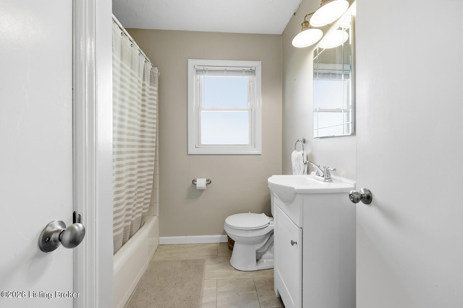 111 Park Ln Property Photo 21