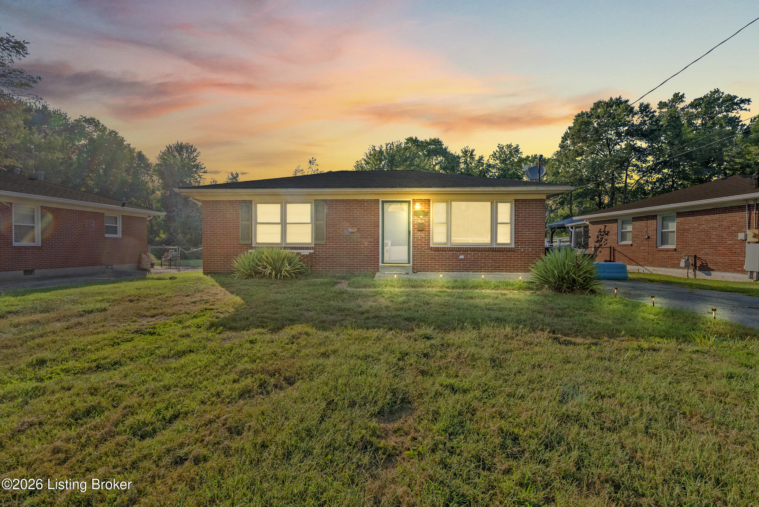 4438 Lynnview Dr Property Photo 1
