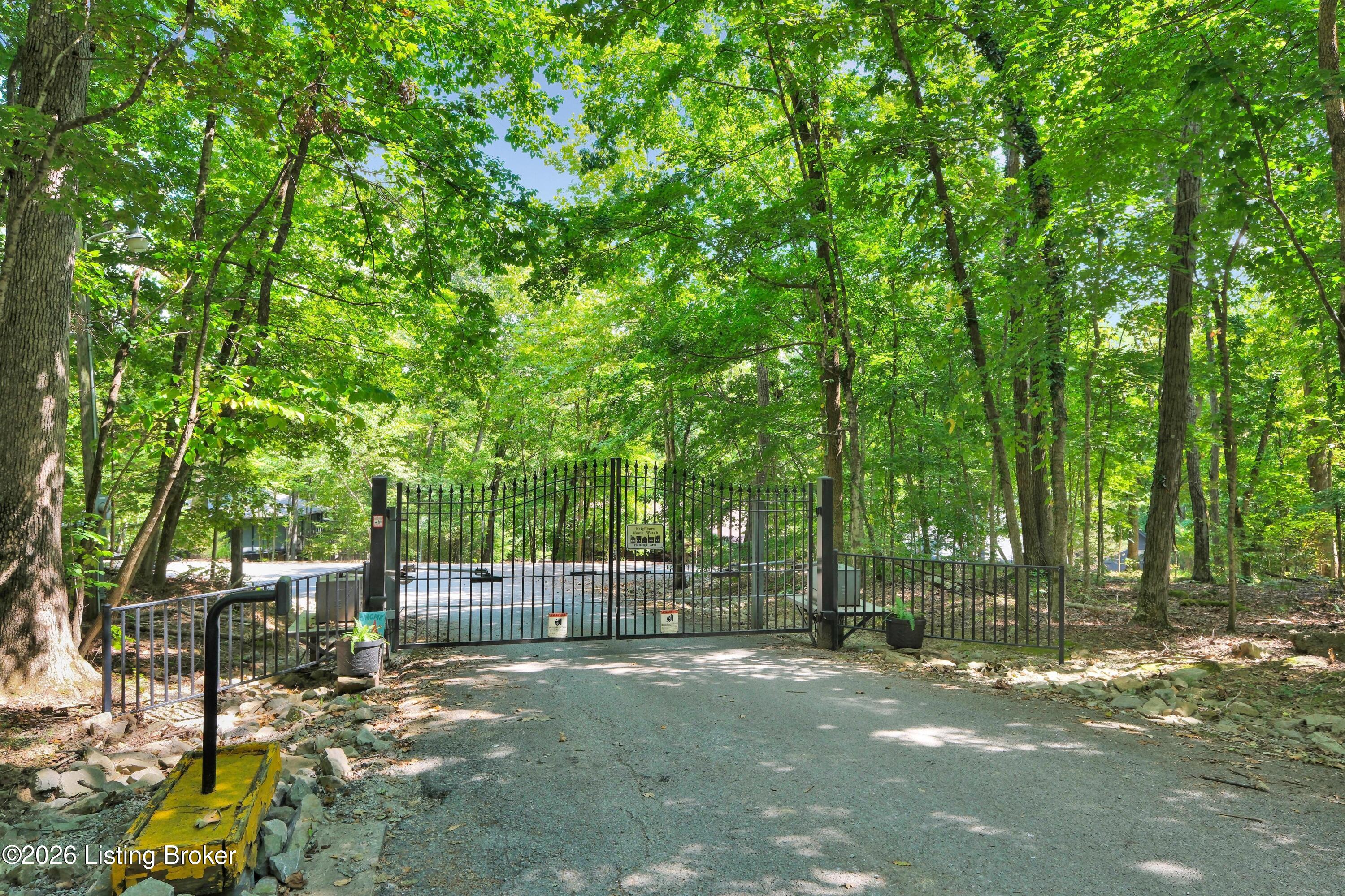 651 Lochober Rd Property Photo 3
