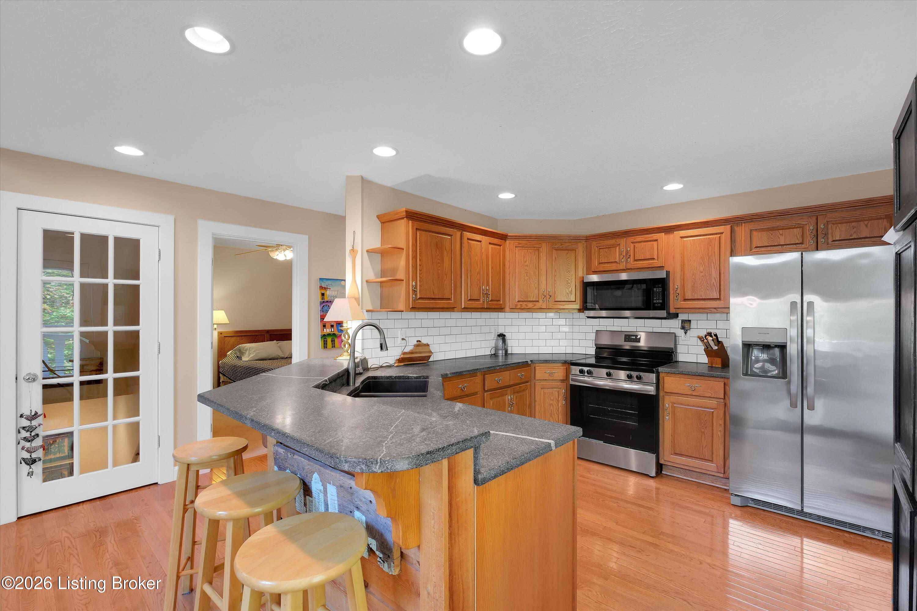 651 Lochober Rd Property Photo 14