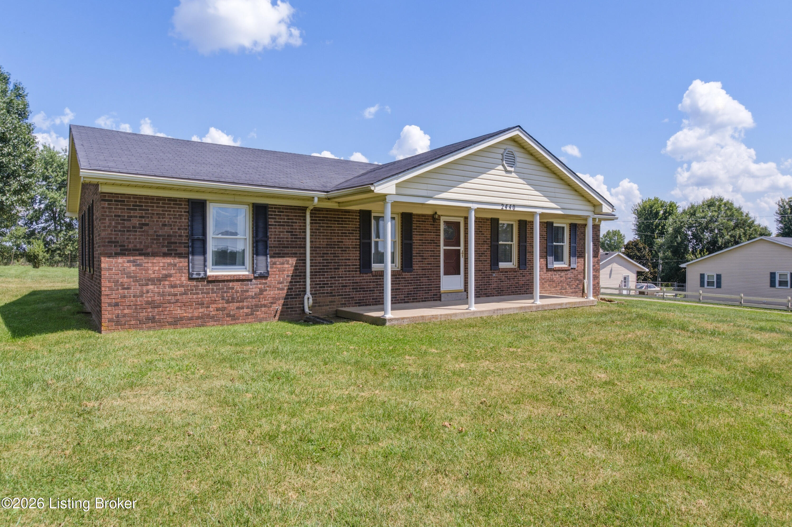 2440 Bardstown Rd Property Photo 4