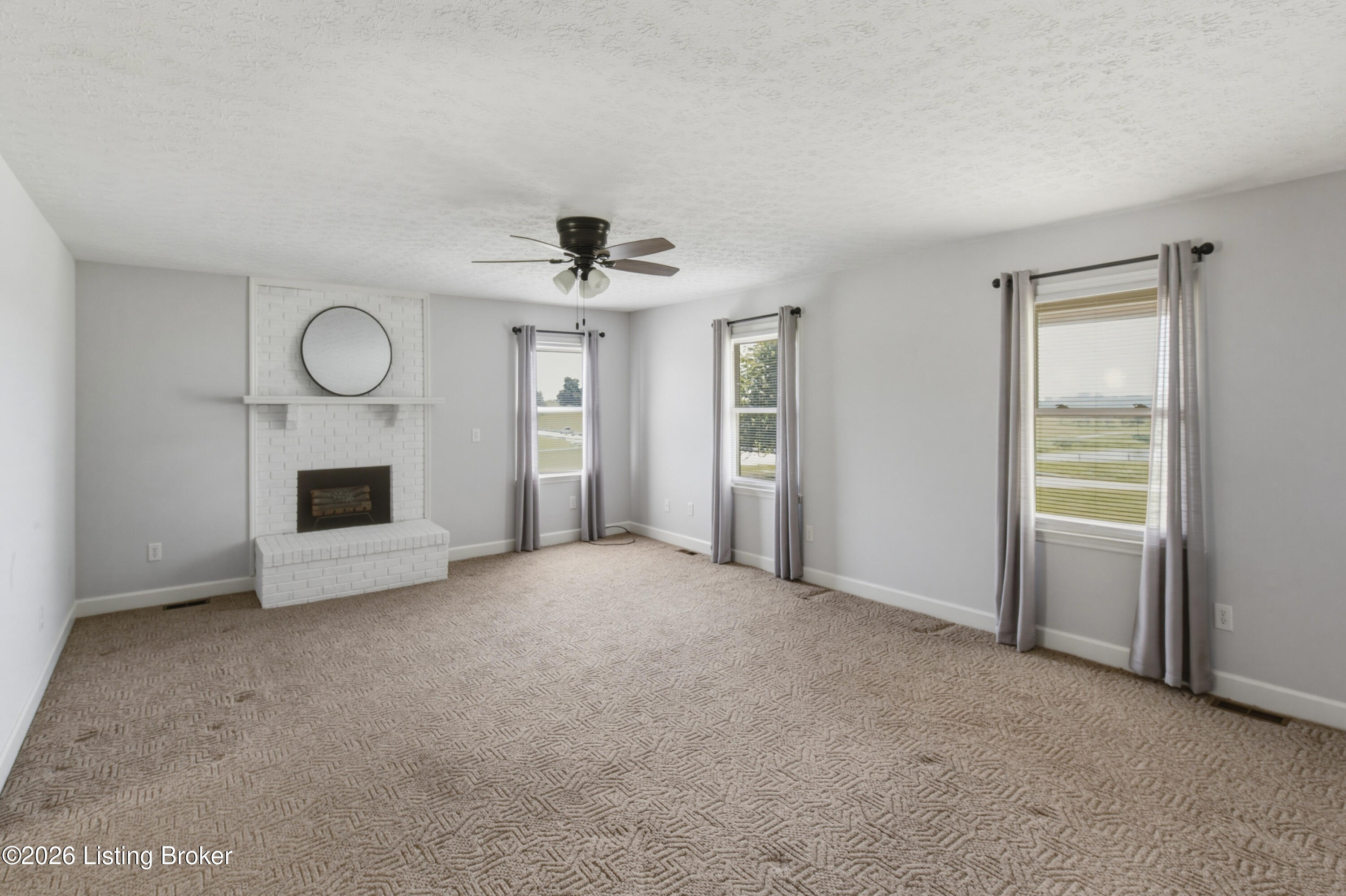2440 Bardstown Rd Property Photo 6