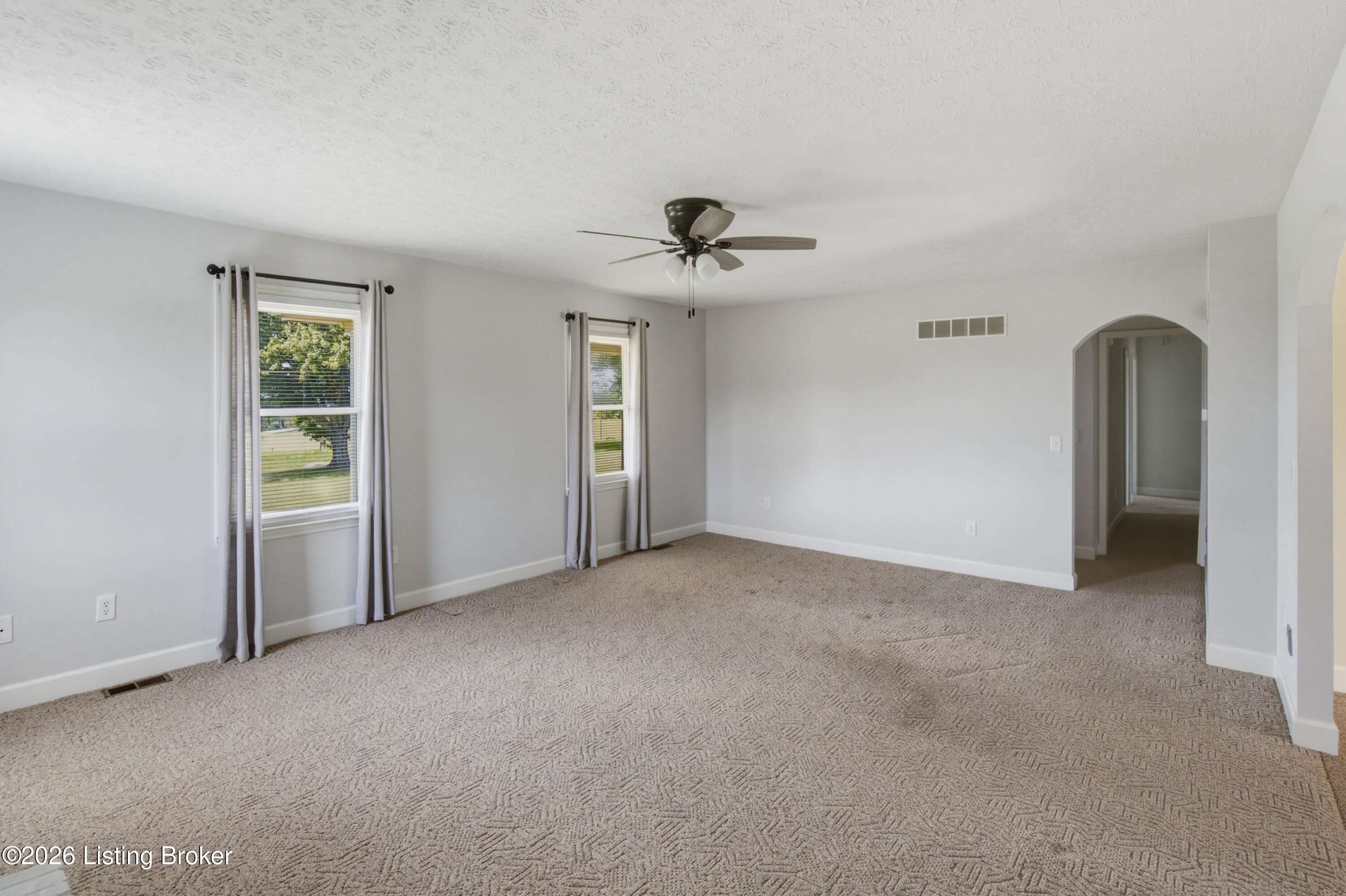 2440 Bardstown Rd Property Photo 8