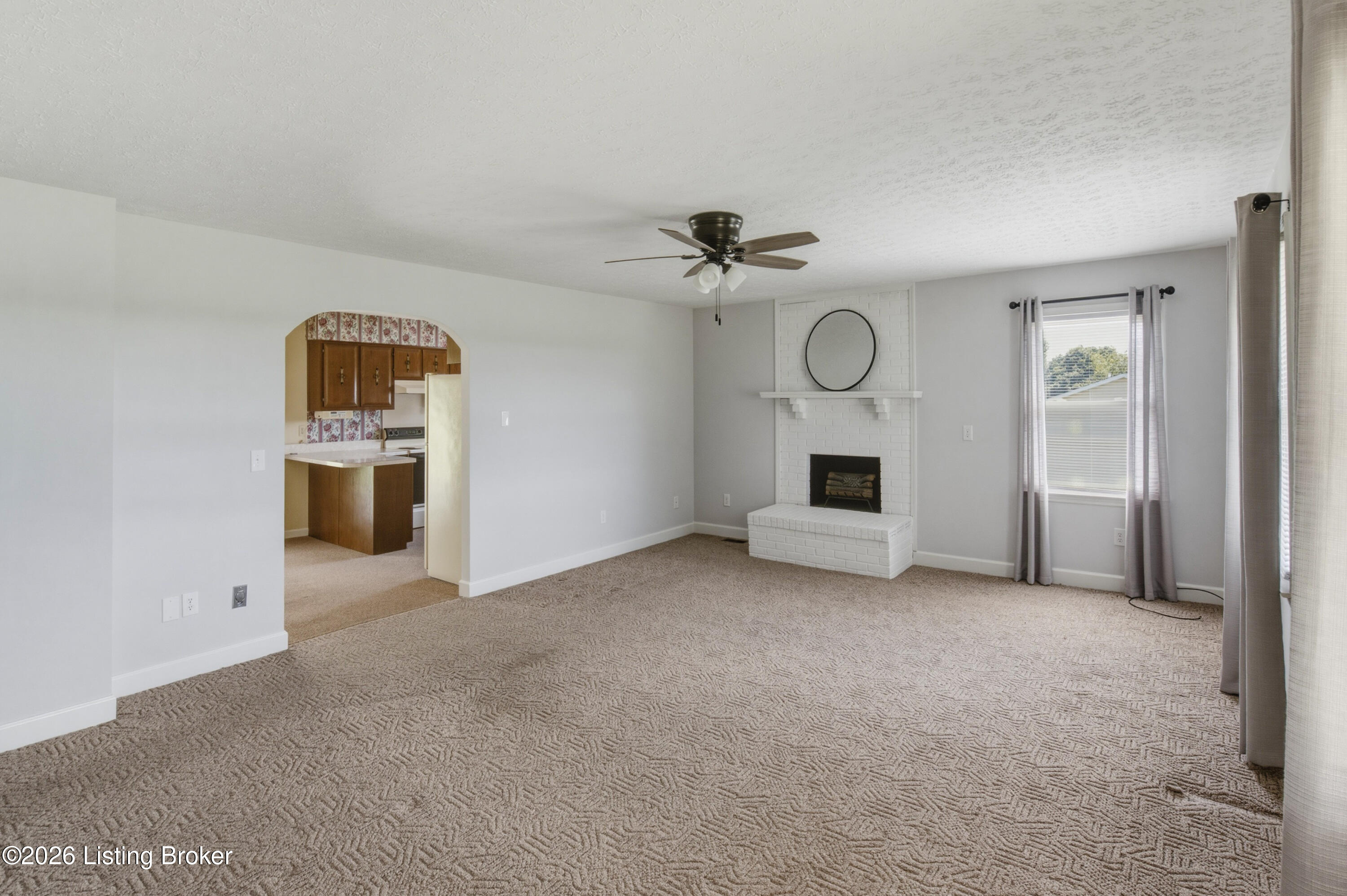 2440 Bardstown Rd Property Photo 10