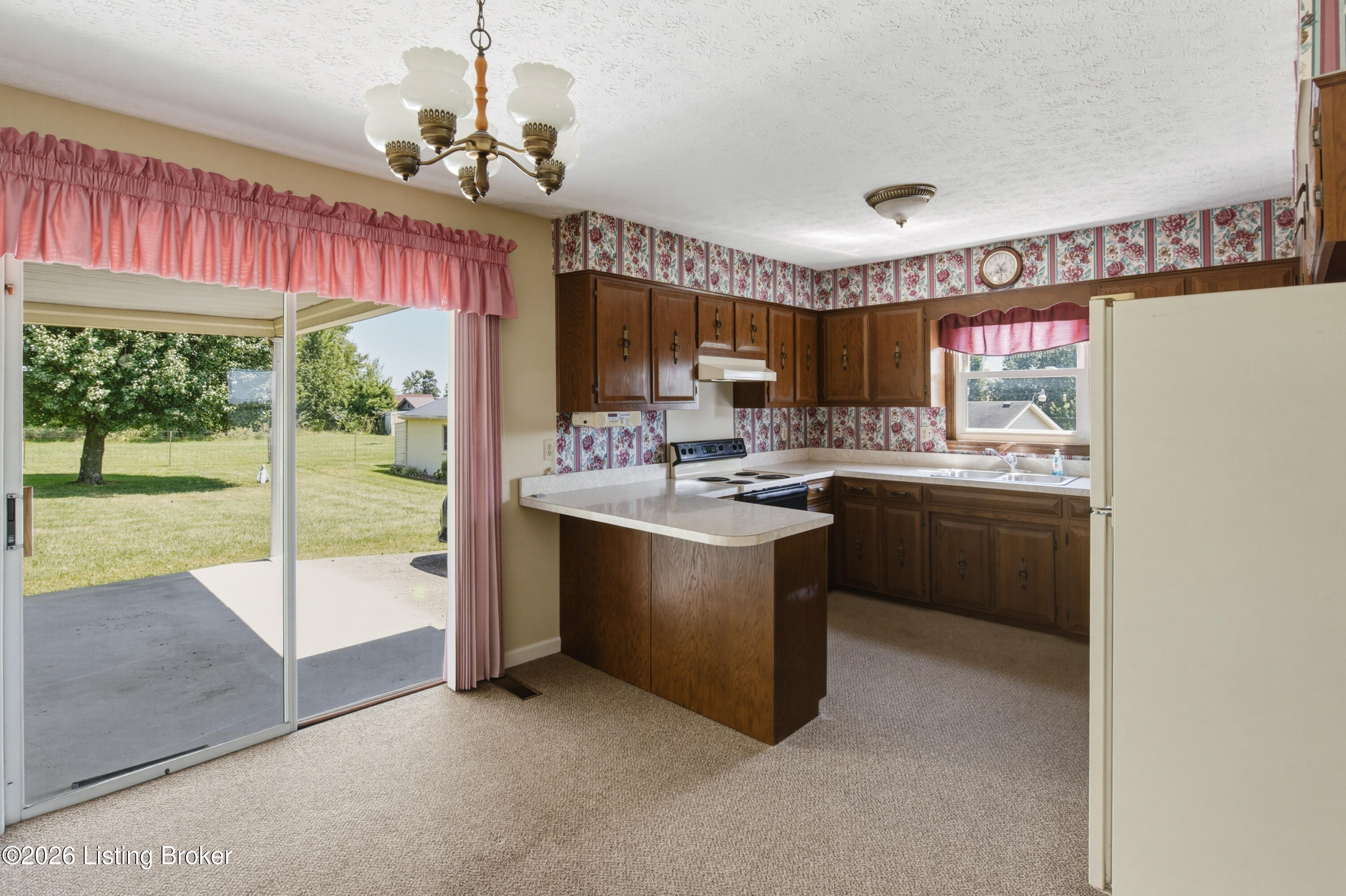2440 Bardstown Rd Property Photo 11