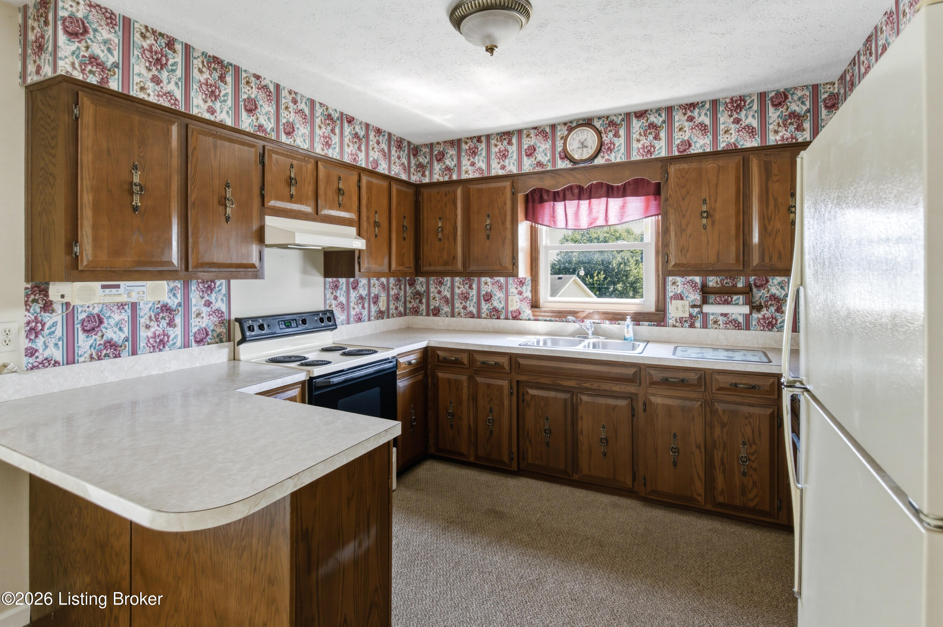 2440 Bardstown Rd Property Photo 15