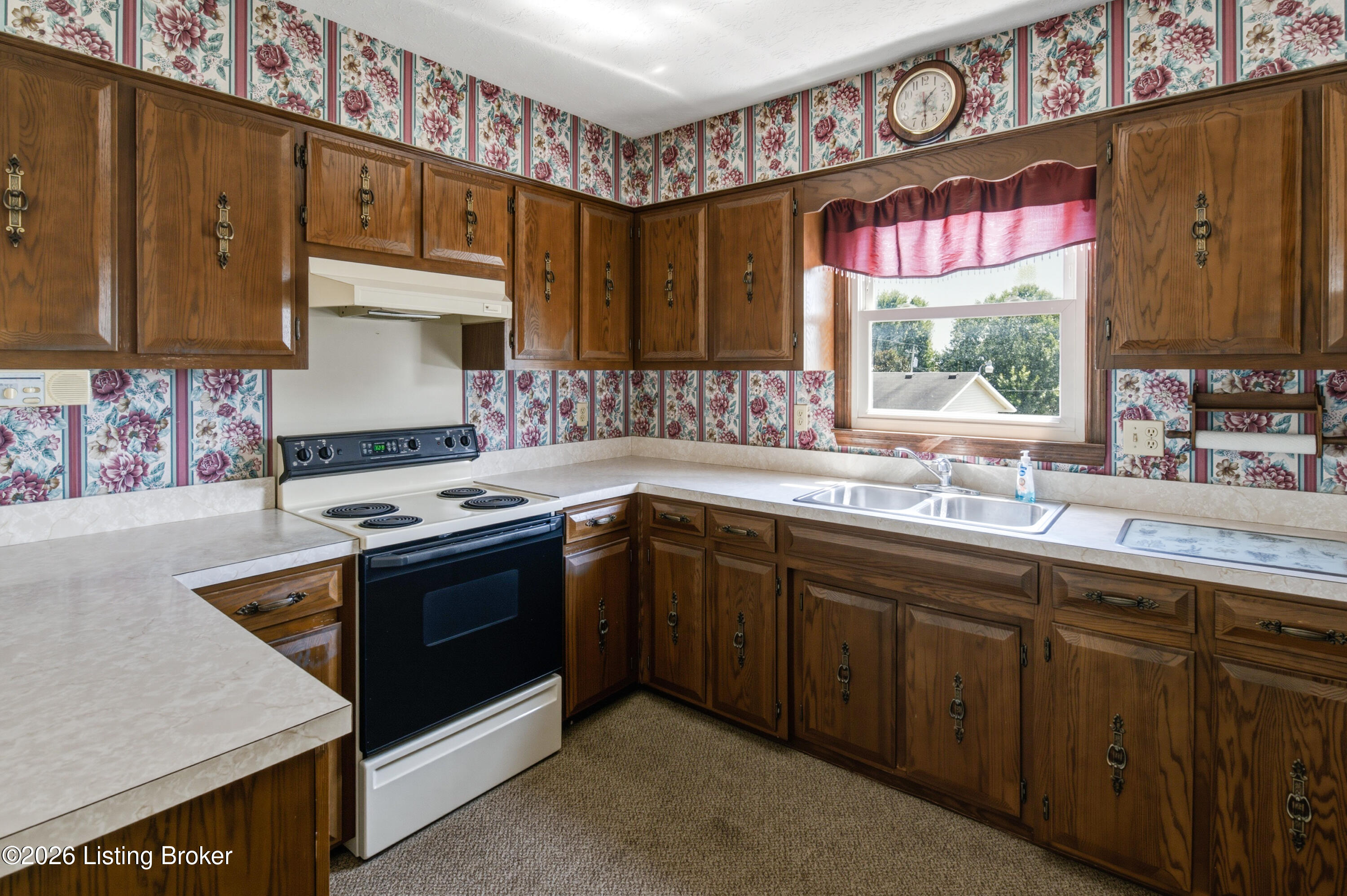 2440 Bardstown Rd Property Photo 16