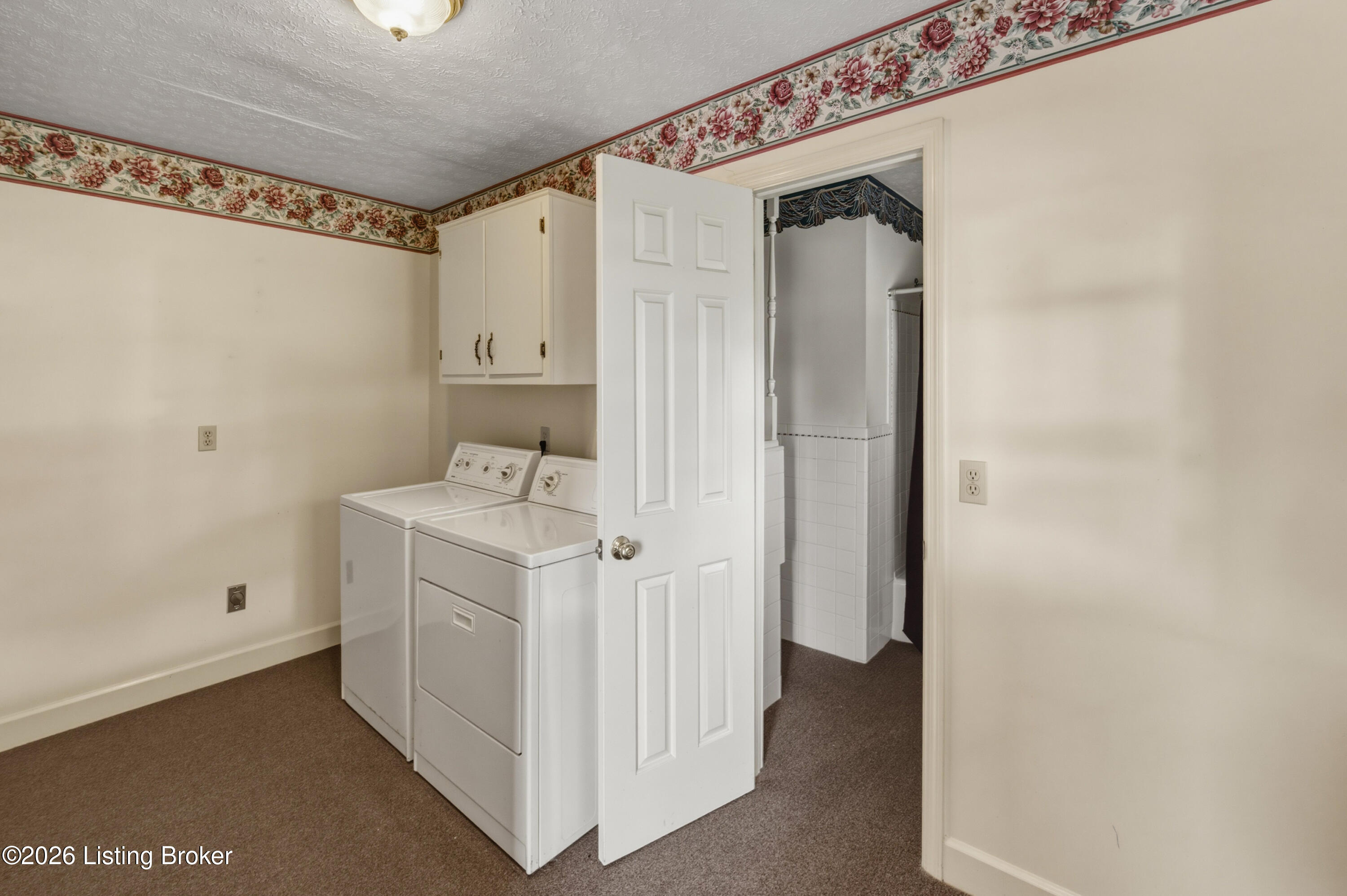 2440 Bardstown Rd Property Photo 20