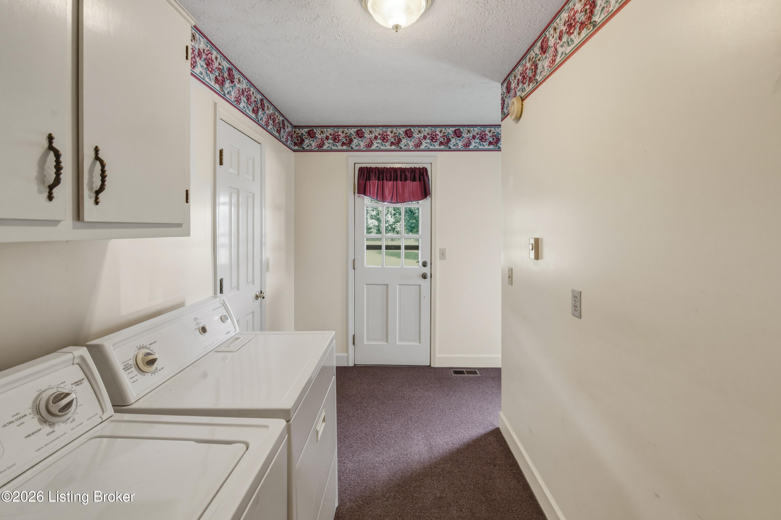 2440 Bardstown Rd Property Photo 22