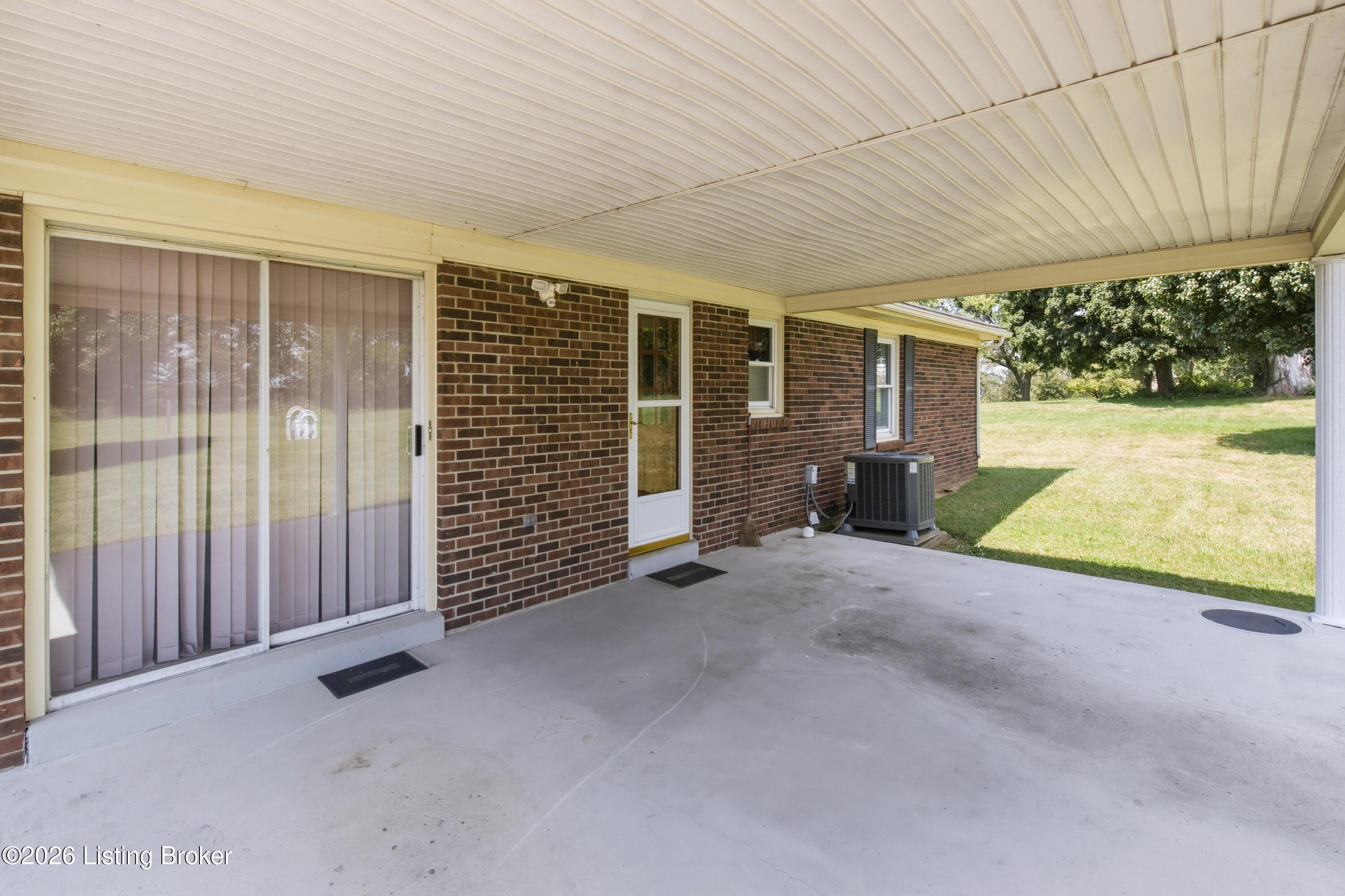 2440 Bardstown Rd Property Photo 37