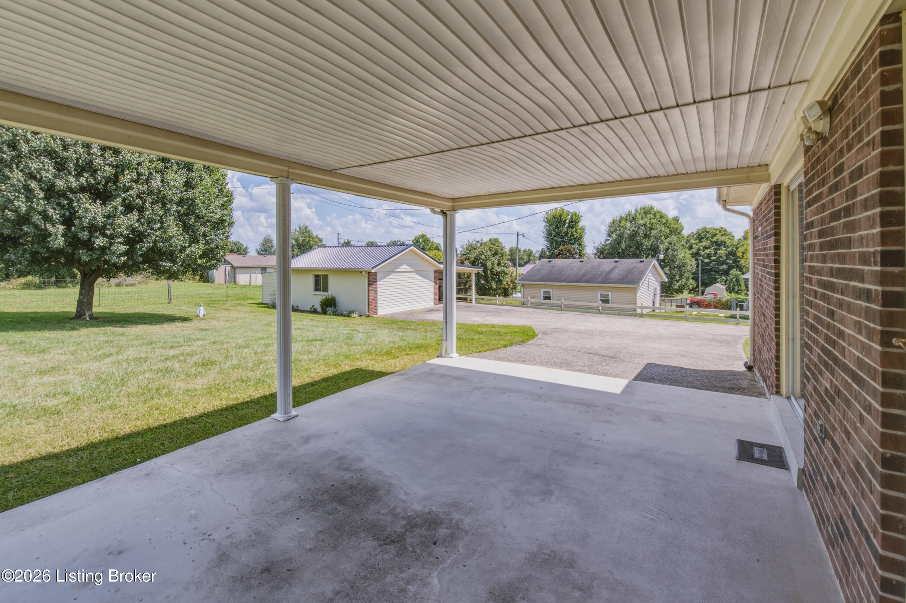 2440 Bardstown Rd Property Photo 38