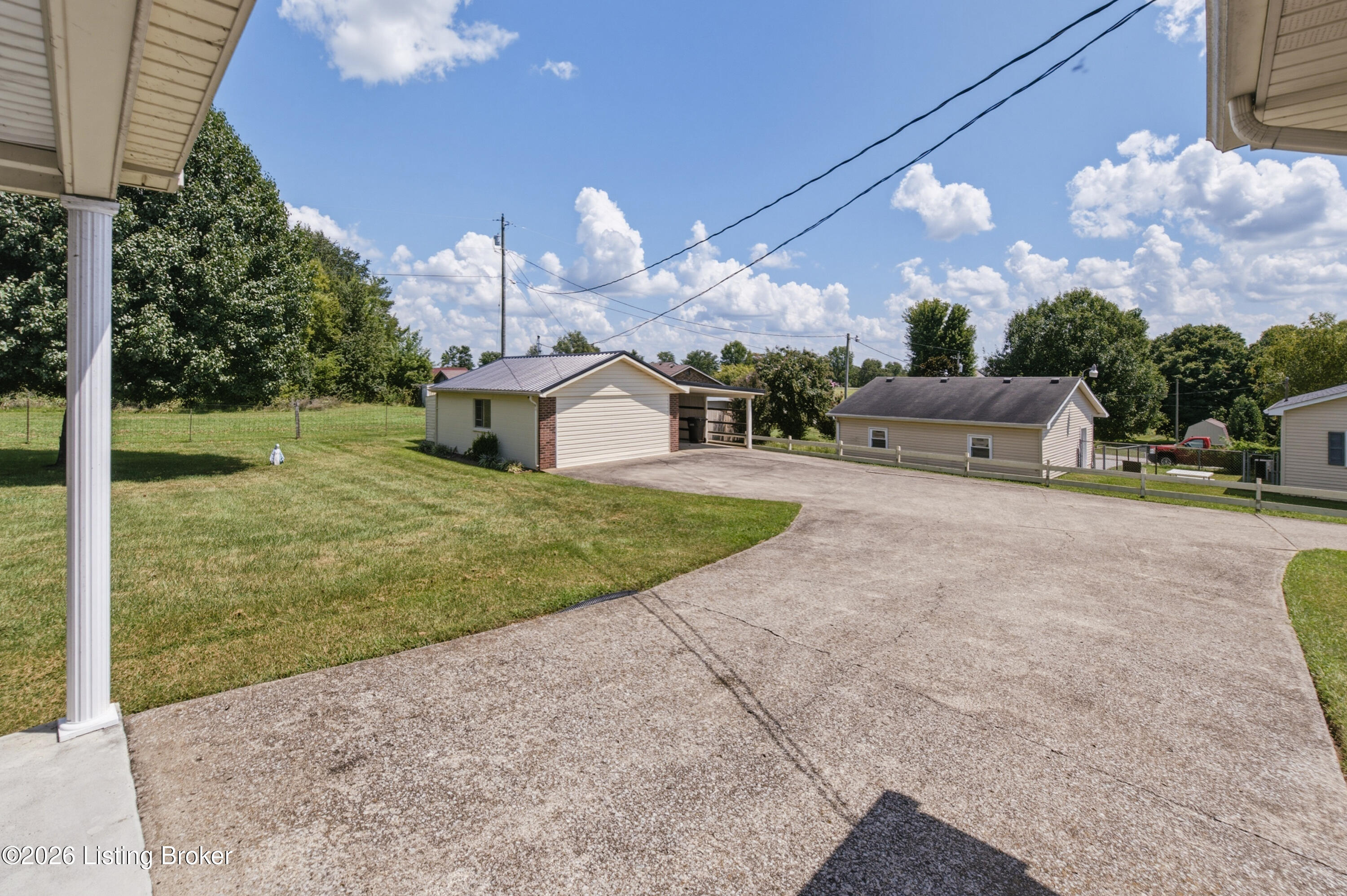 2440 Bardstown Rd Property Photo 40