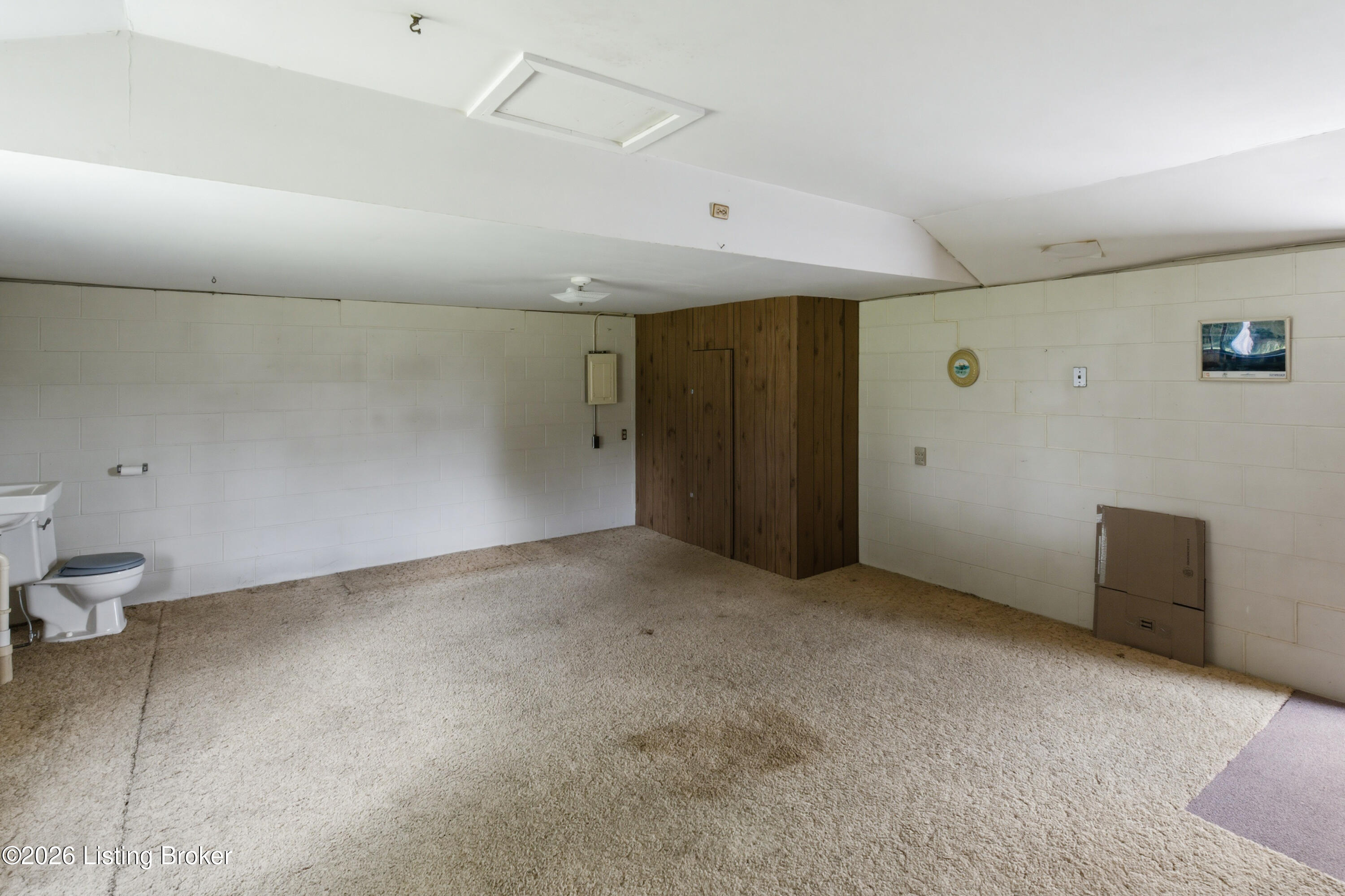 2440 Bardstown Rd Property Photo 45