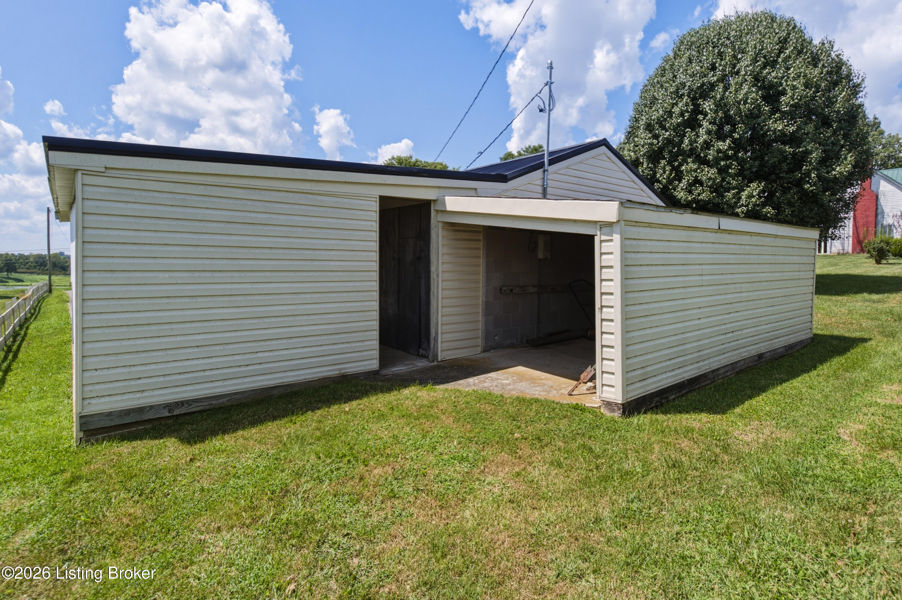 2440 Bardstown Rd Property Photo 48