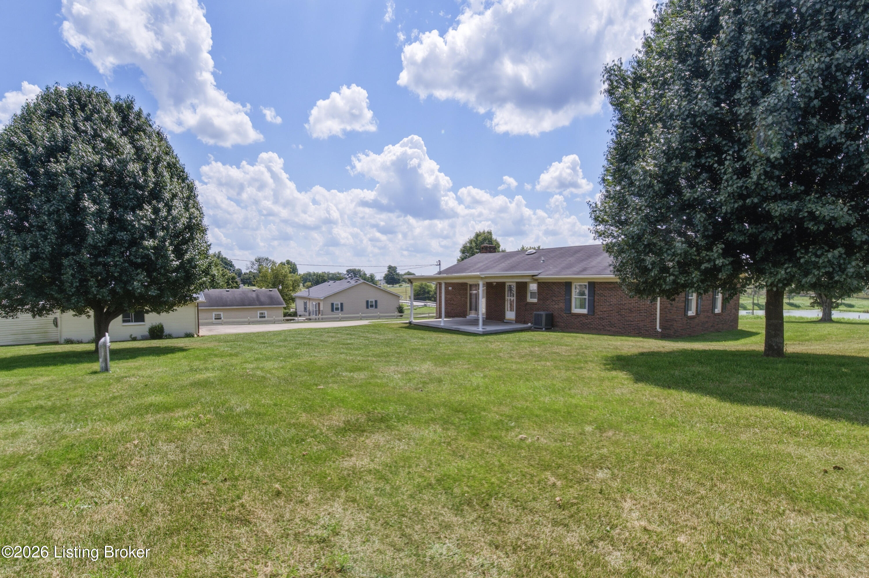 2440 Bardstown Rd Property Photo 49