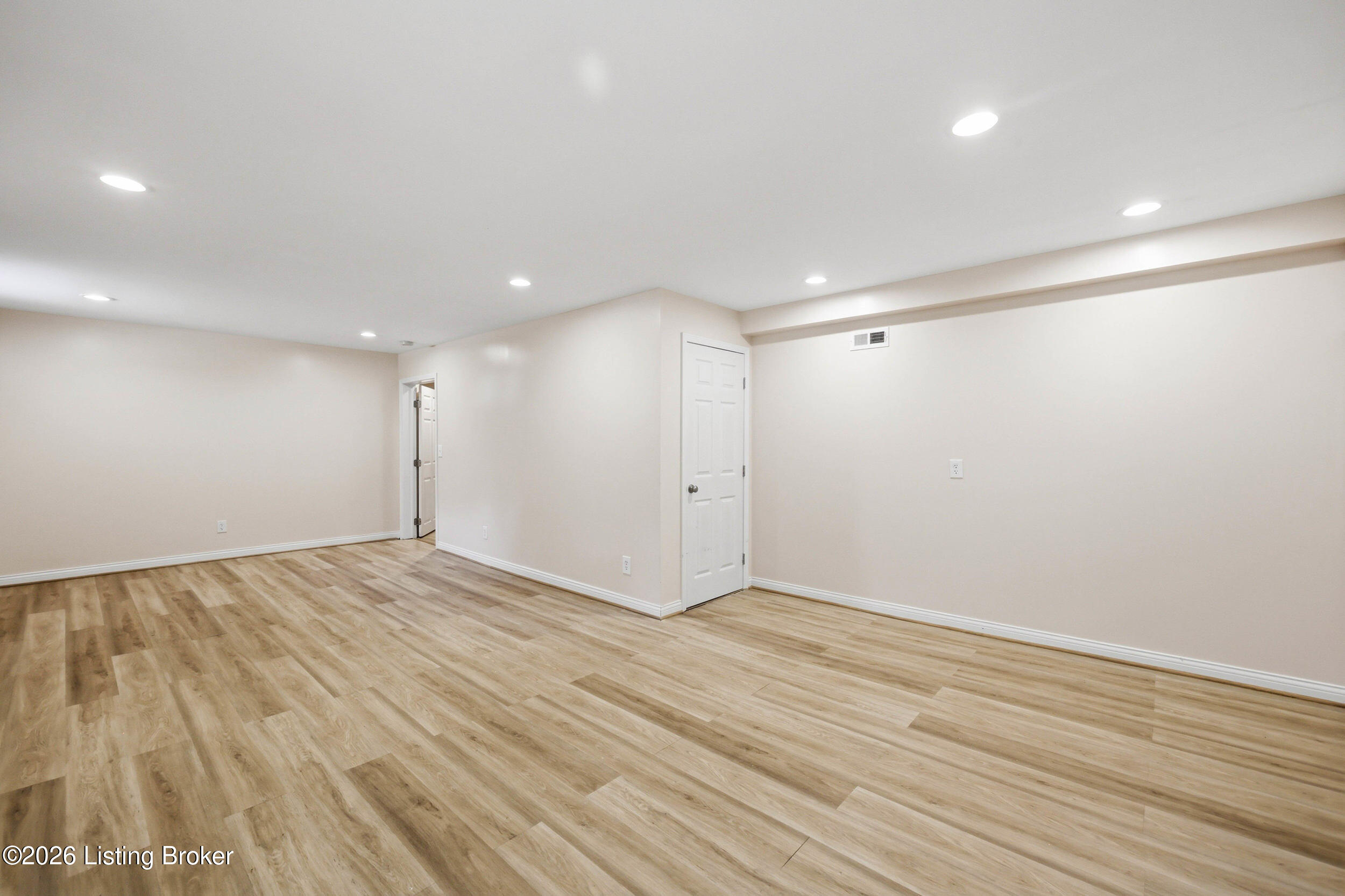 4003 Landherr Dr Property Photo 61