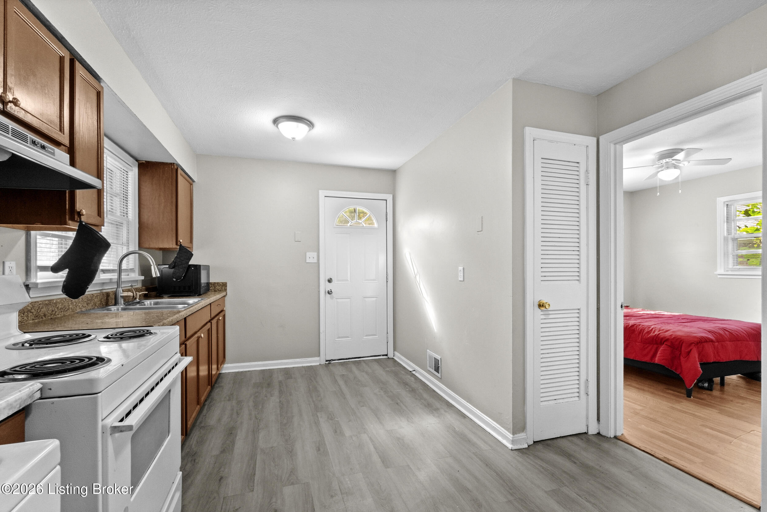 4178 Churchman Ave Property Photo 10