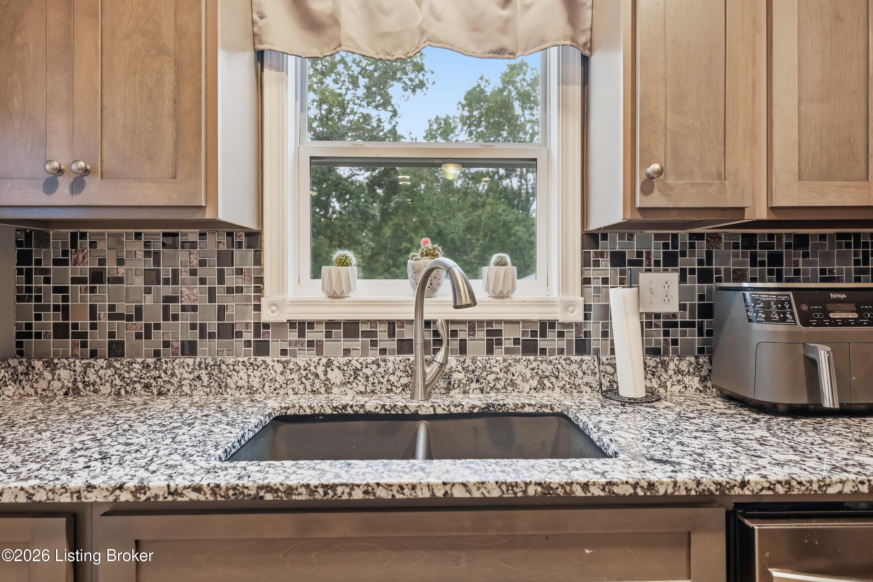 1380 Herndon Rd Property Photo 22