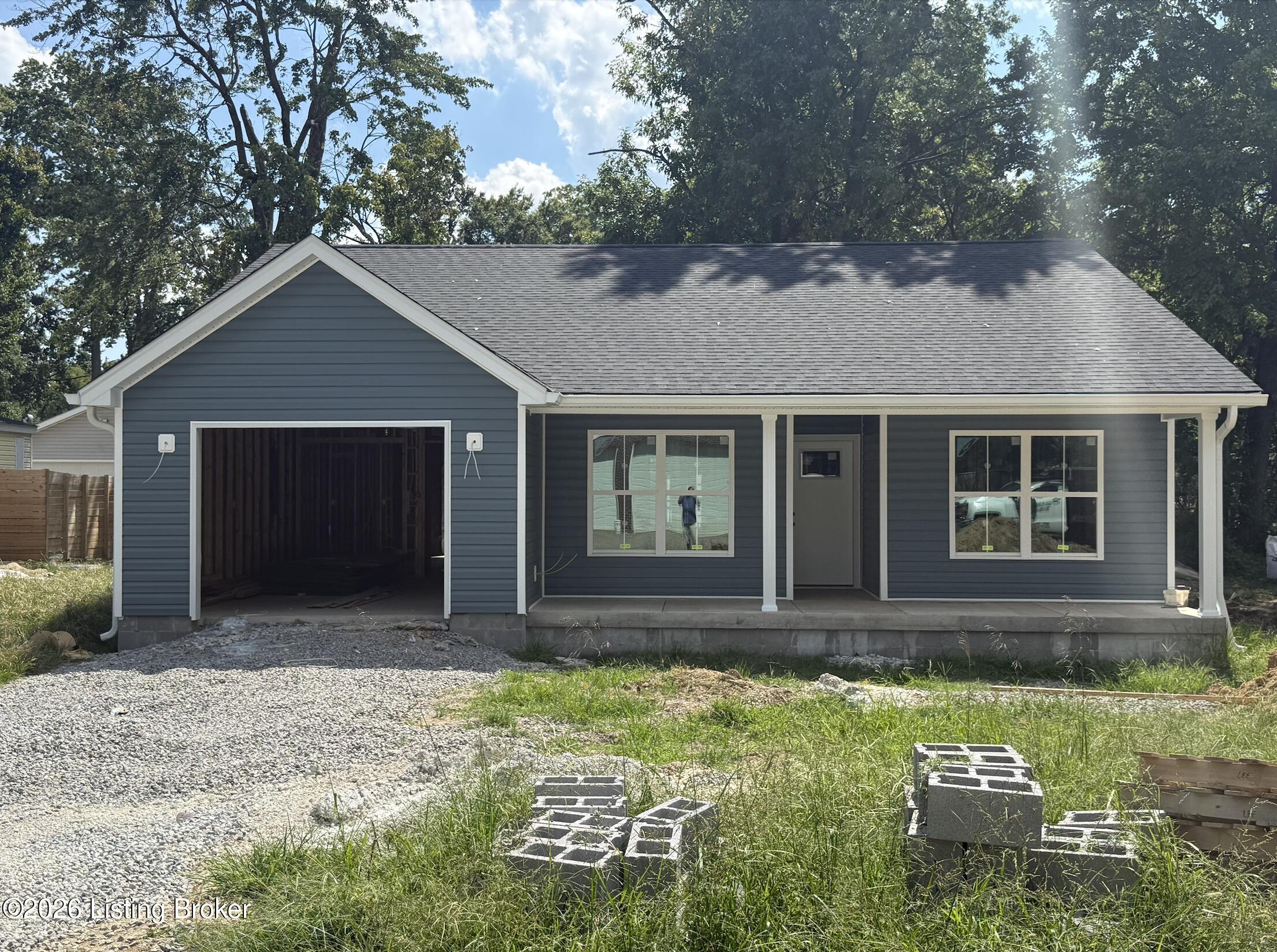 4102 Sanford Ave