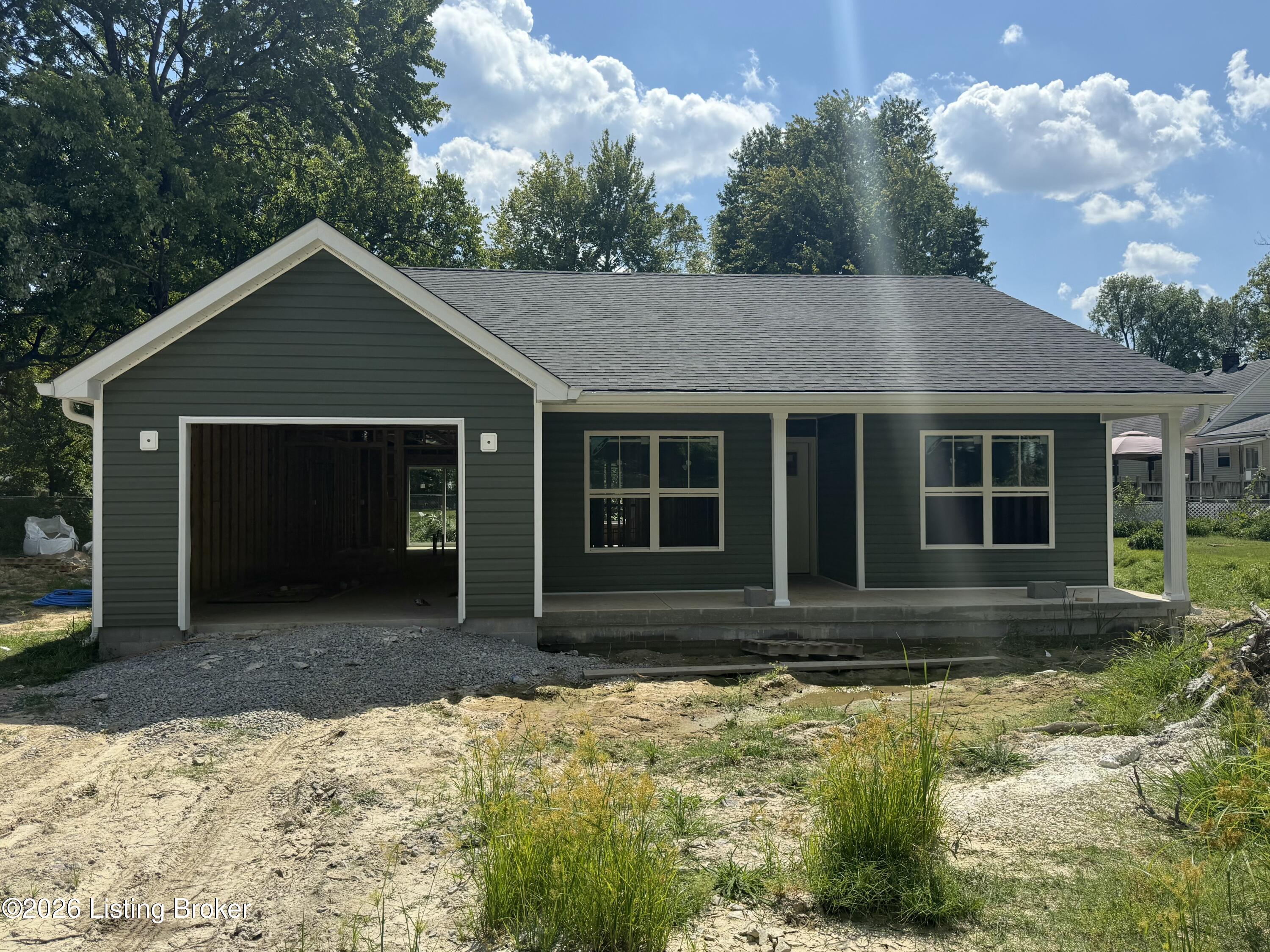 4102 Sanford Ave Property Photo