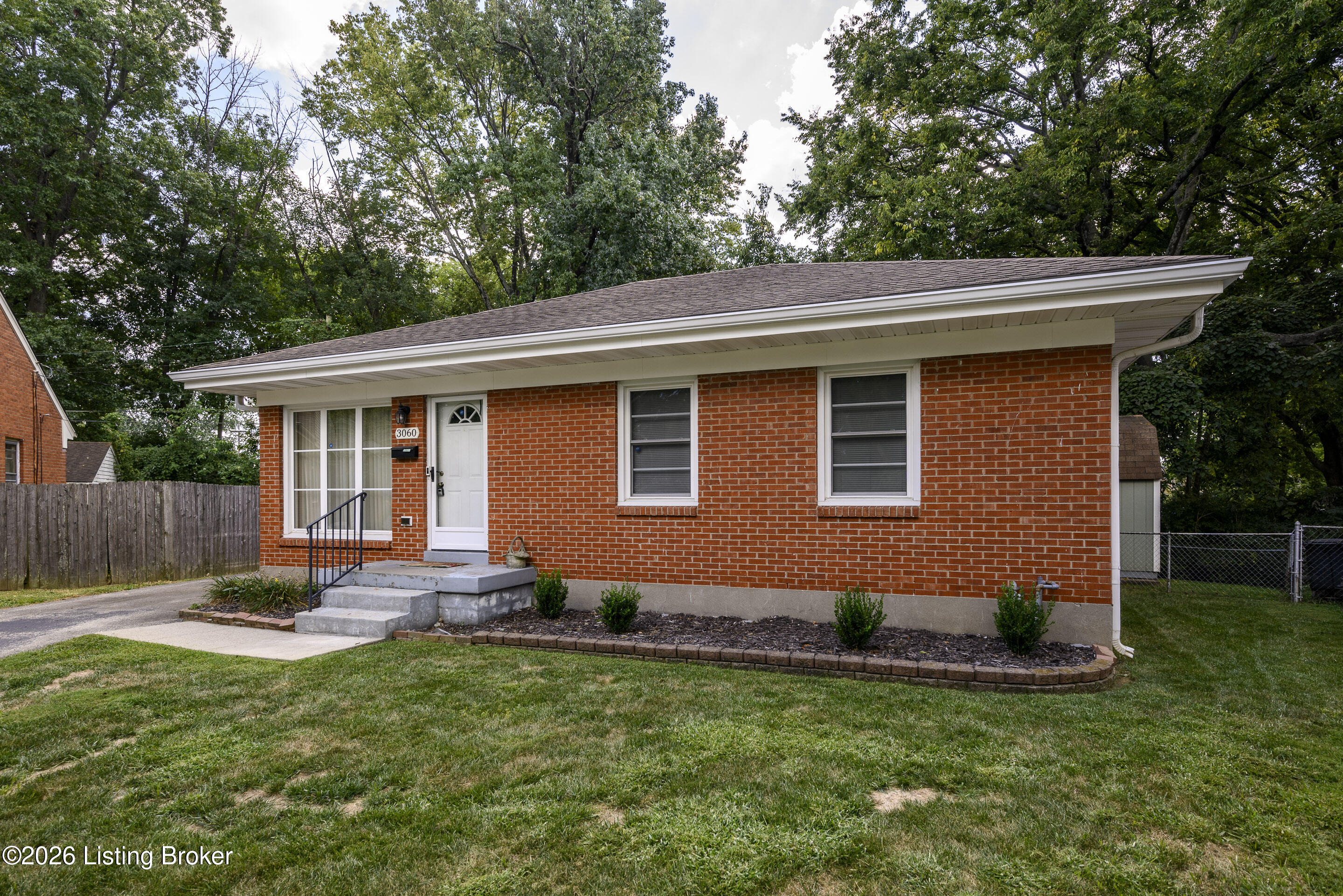 3060 Nadina Dr Property Photo 4