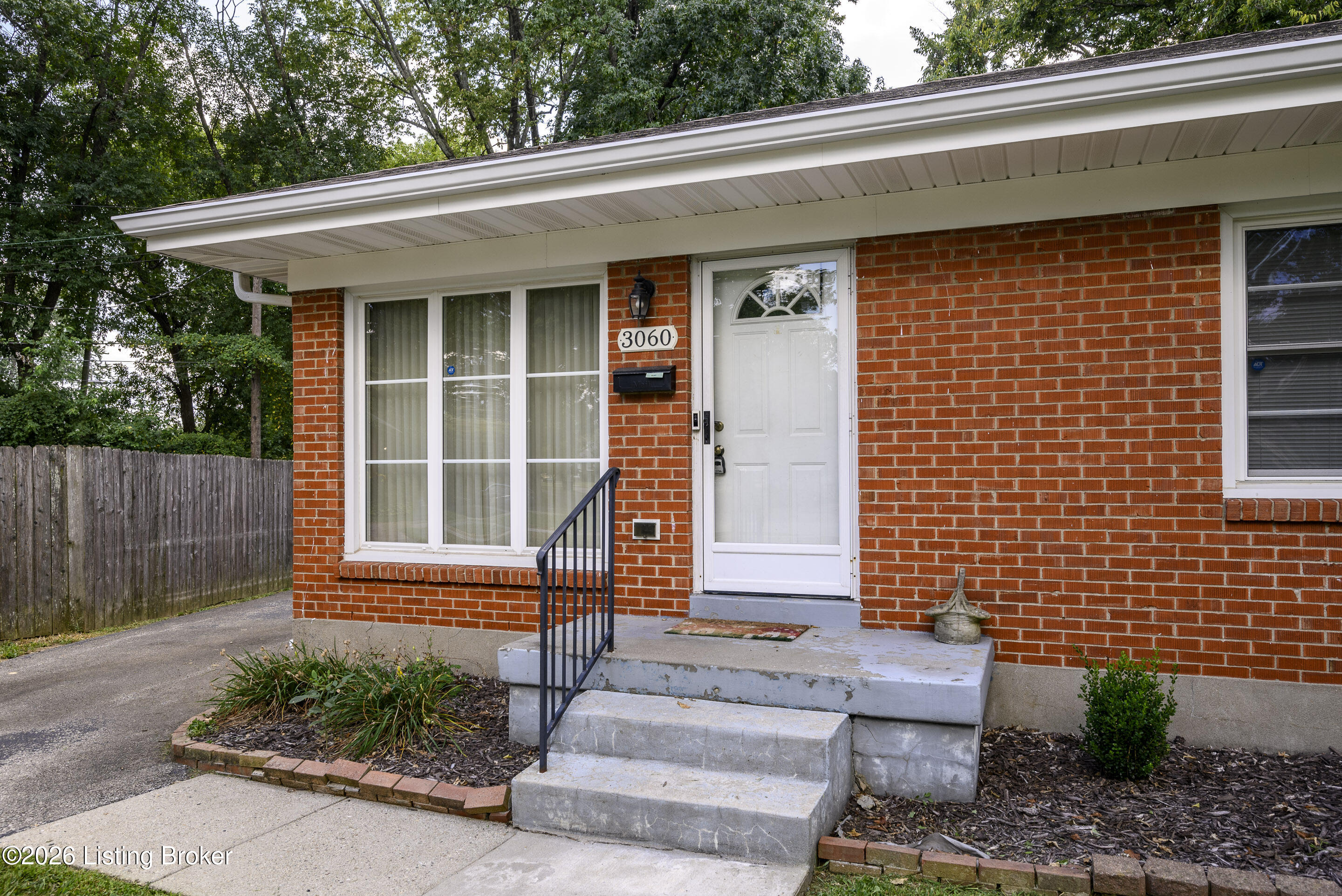 3060 Nadina Dr Property Photo 5