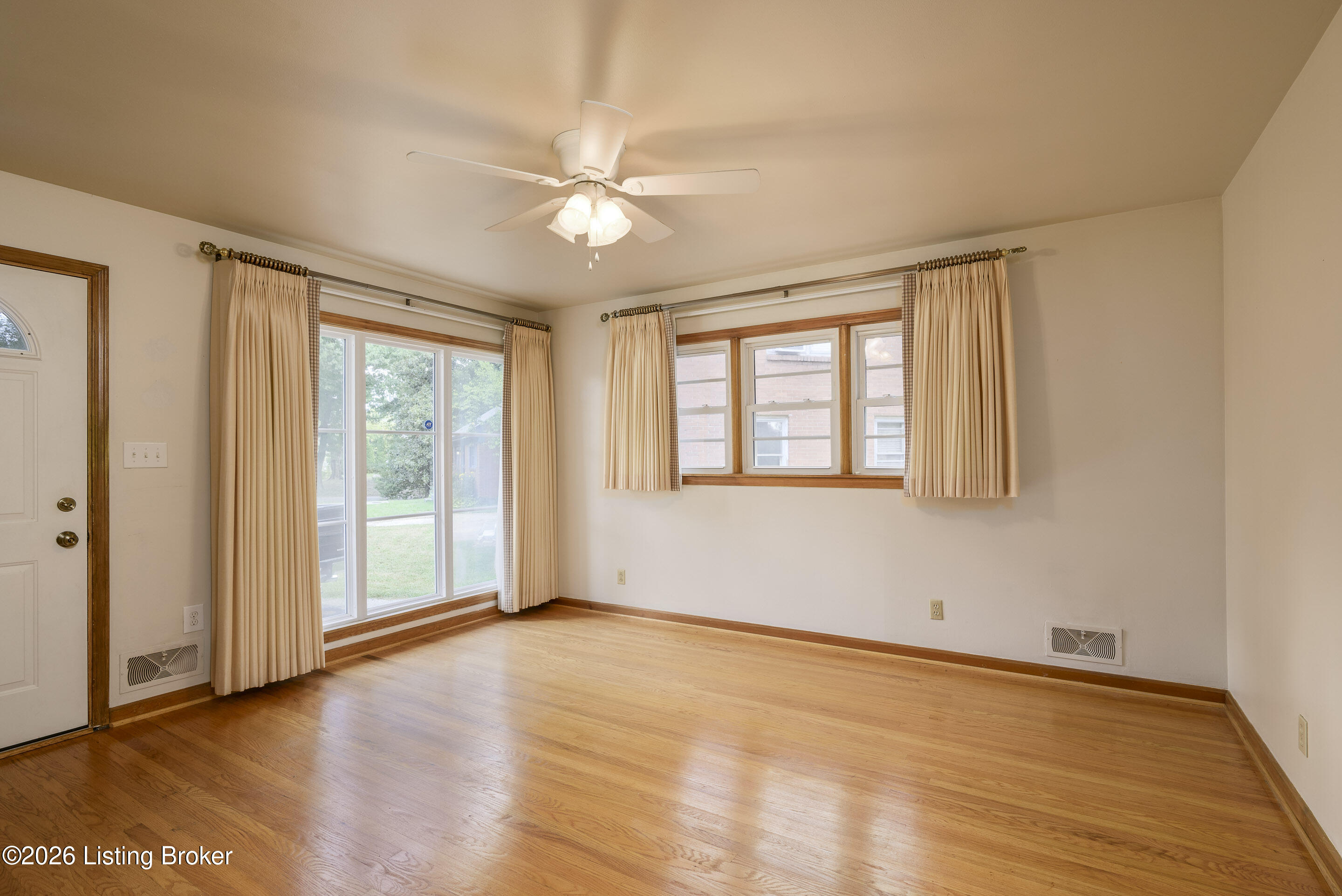 3060 Nadina Dr Property Photo 7