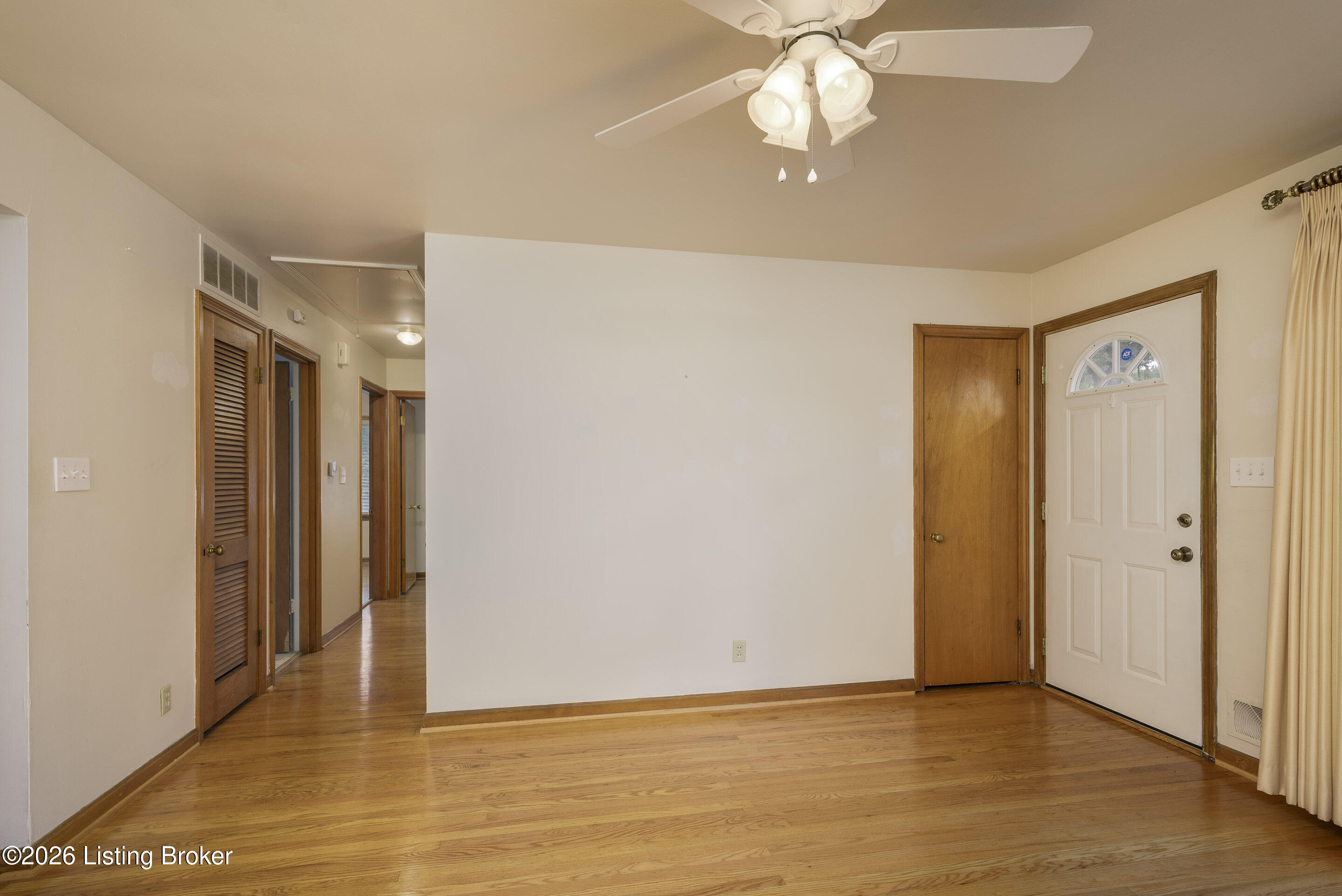 3060 Nadina Dr Property Photo 8