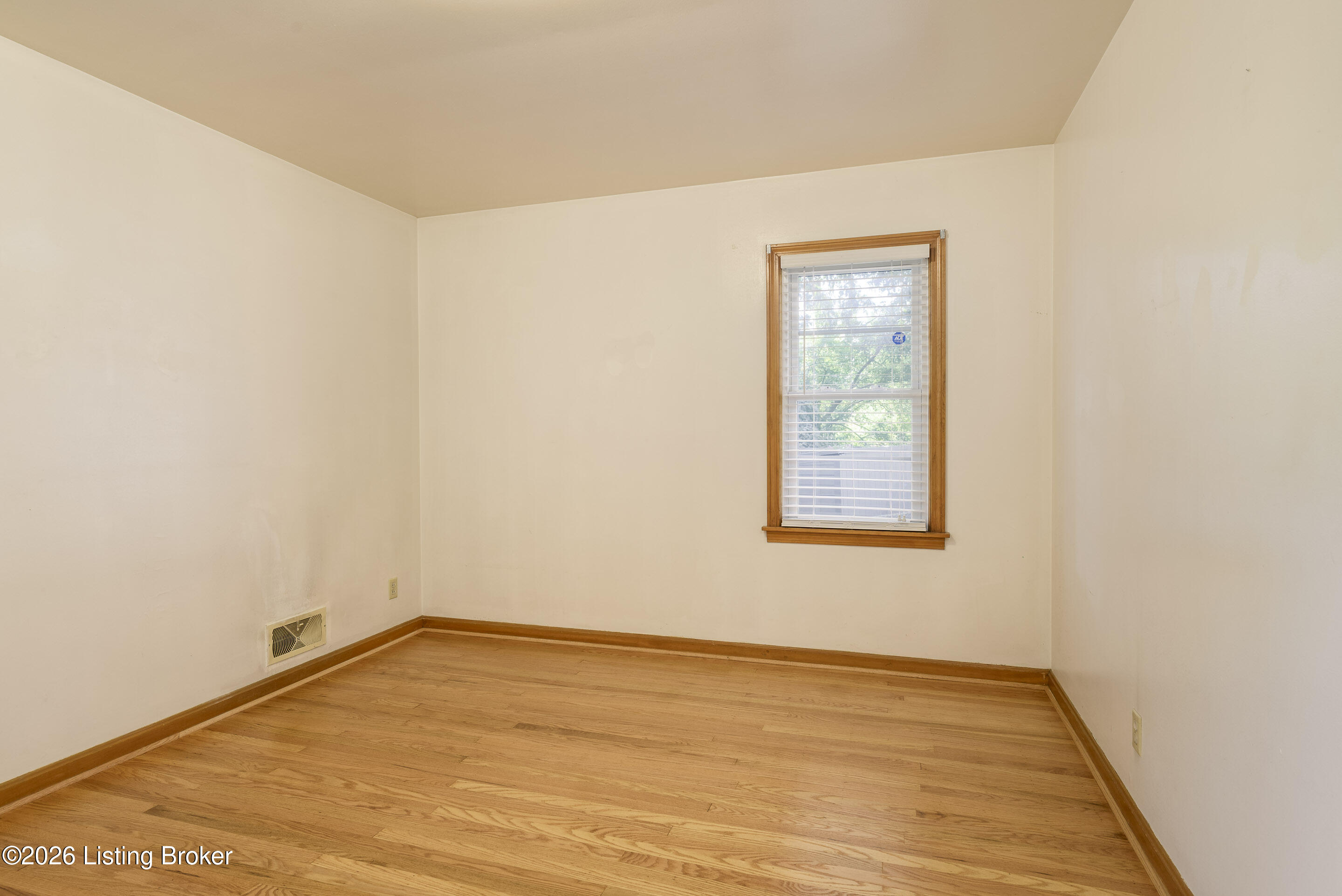 3060 Nadina Dr Property Photo 12