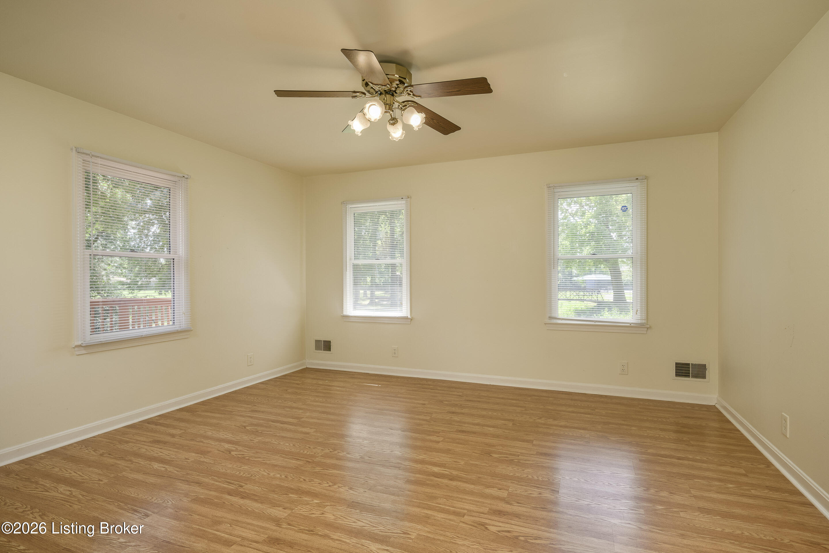 3060 Nadina Dr Property Photo 23