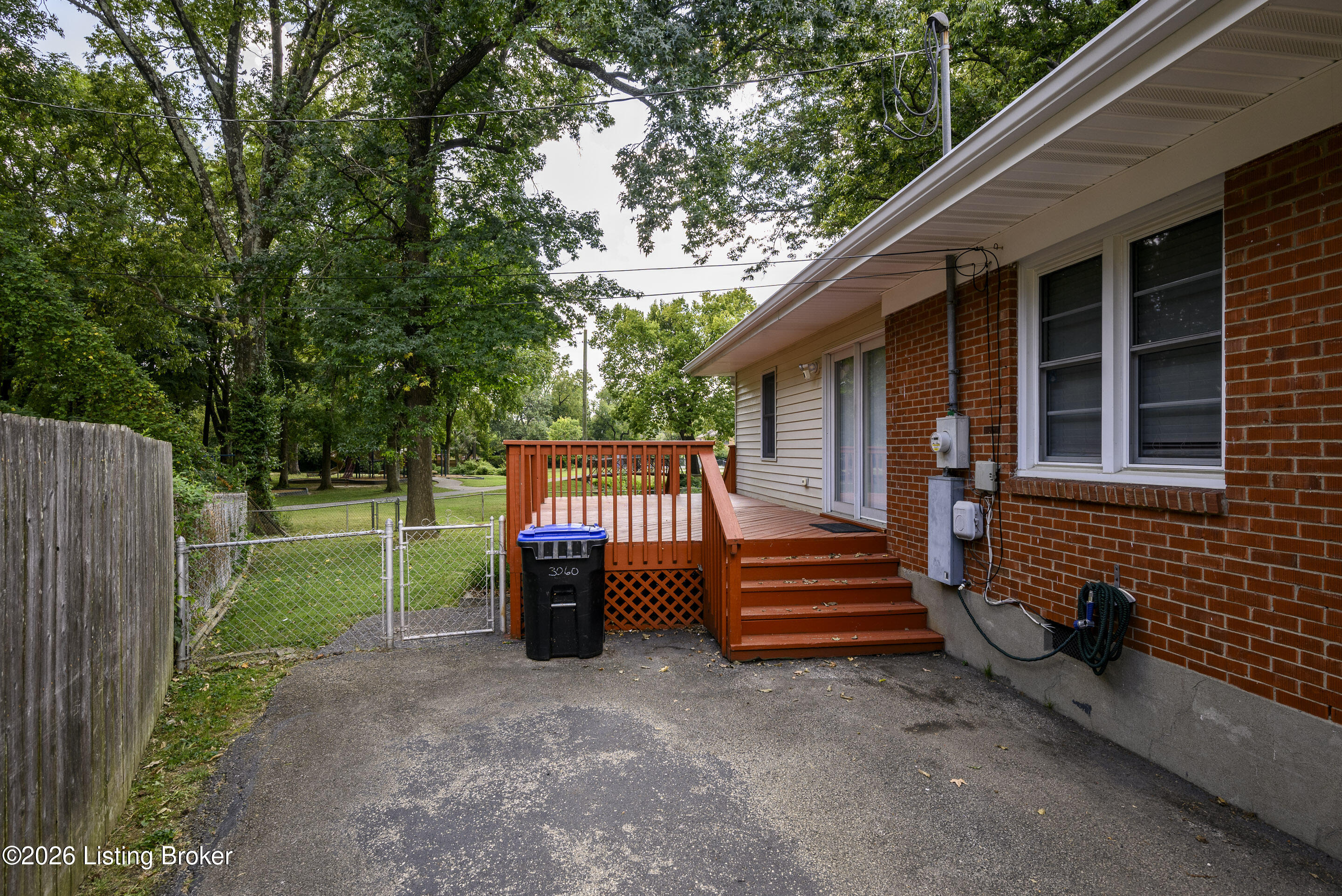 3060 Nadina Dr Property Photo 26